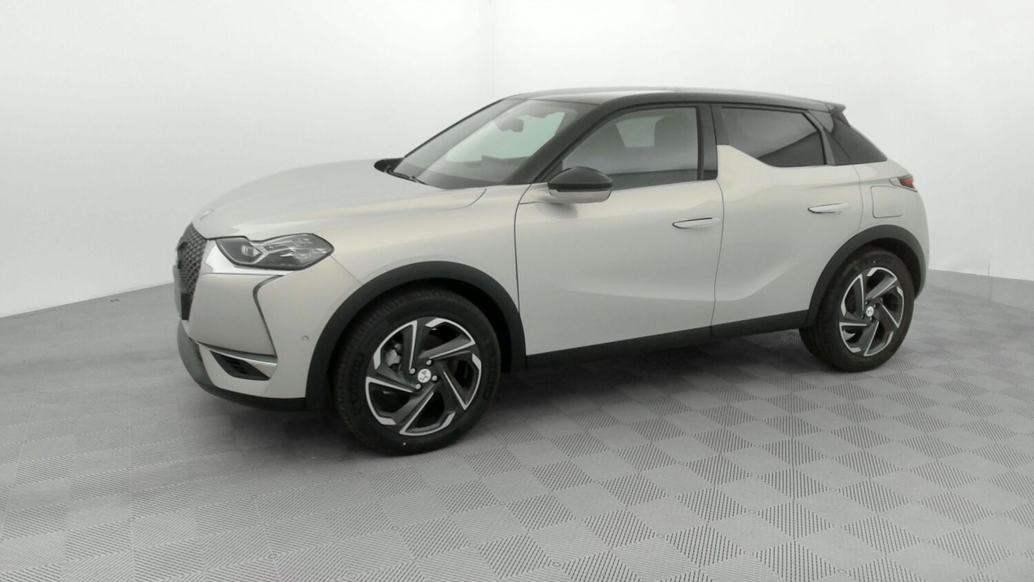 DS DS3 Crossback - Image 35