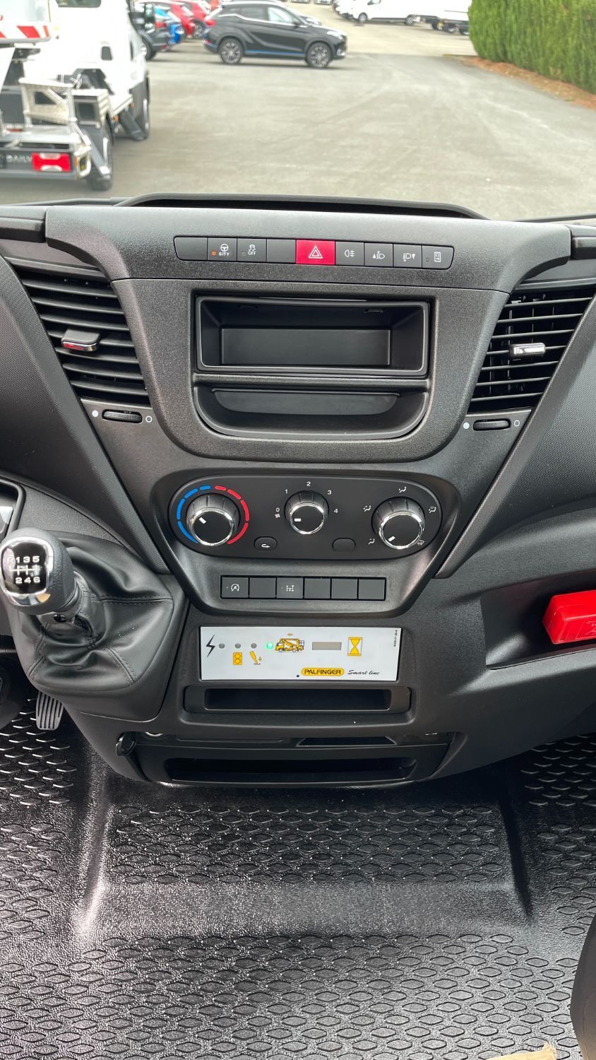 Iveco Daily - Image 10