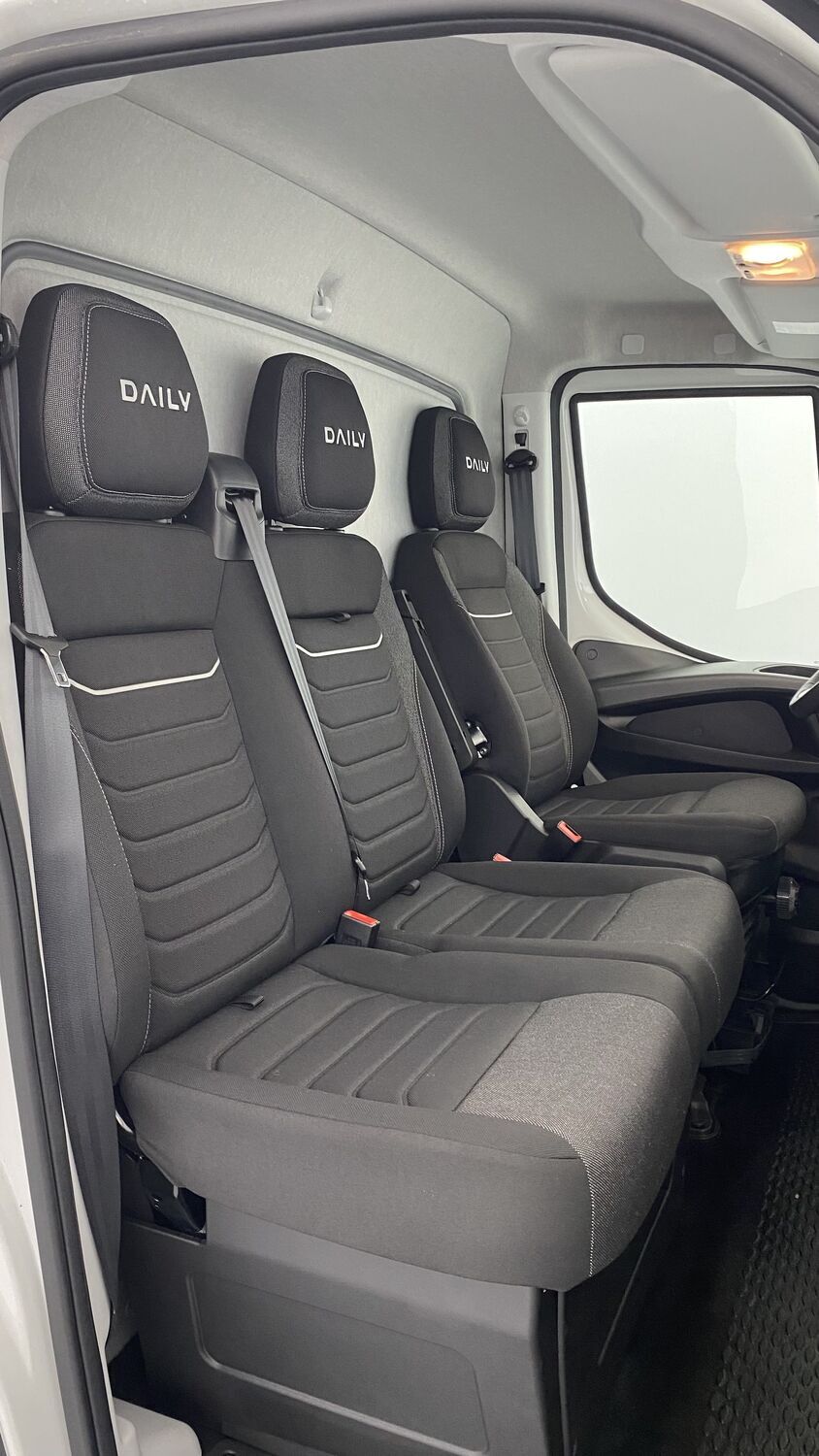 Iveco Daily - Image 15