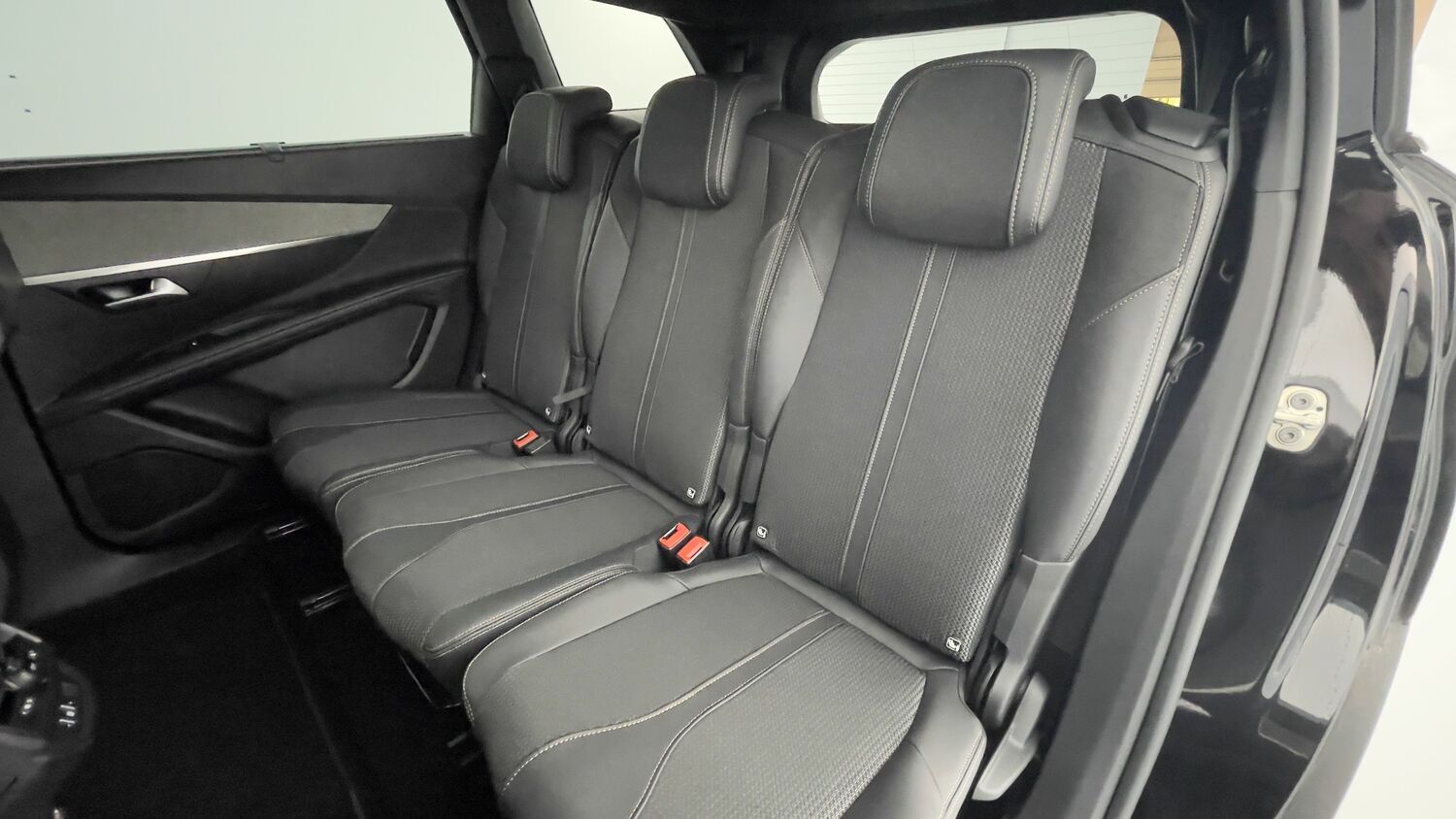 Peugeot 5008 - Image 9