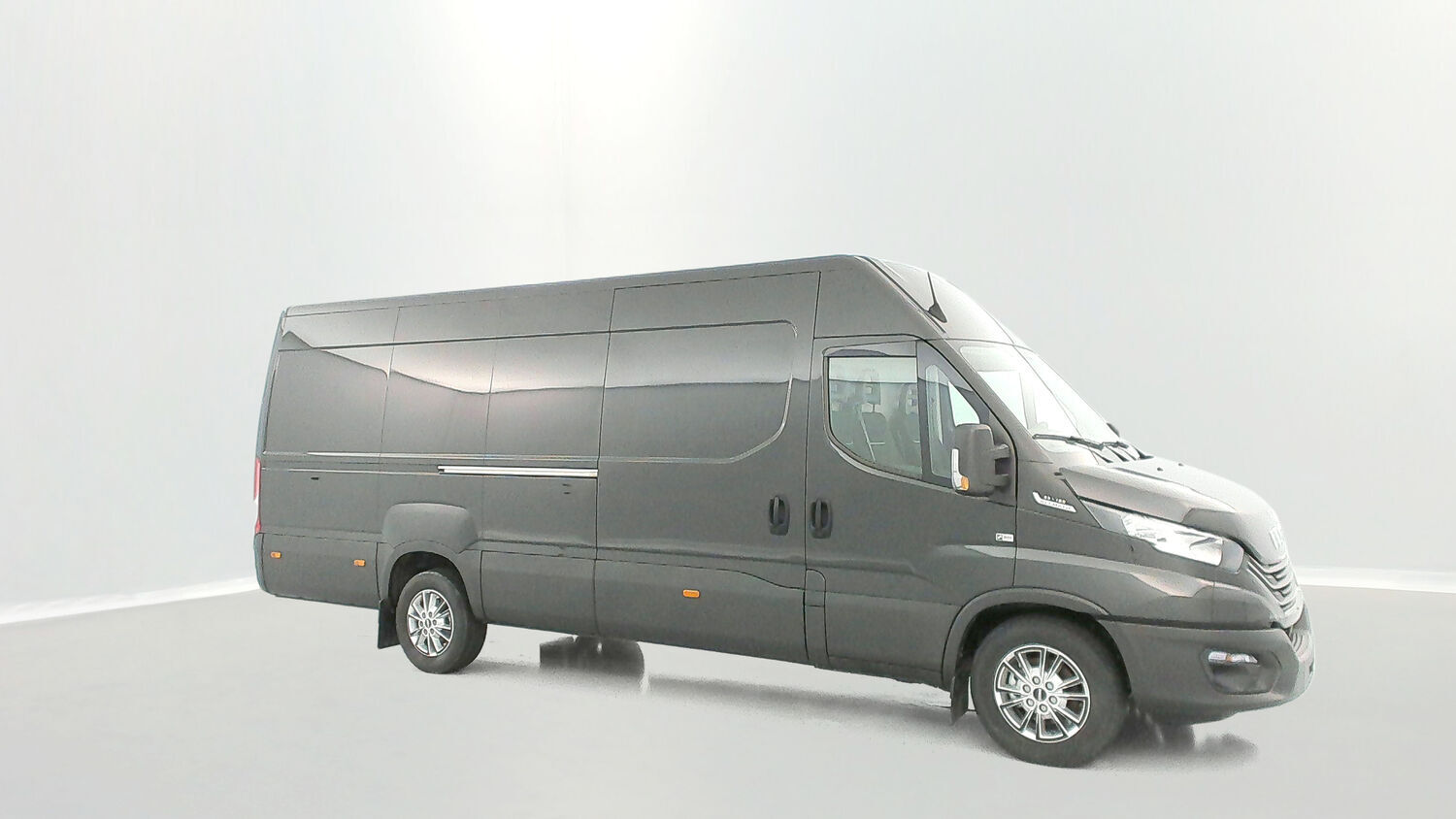 Iveco Daily - Image 22