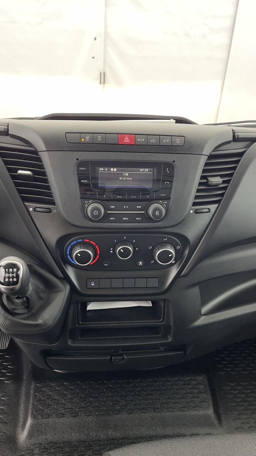 Iveco Daily - Image 11