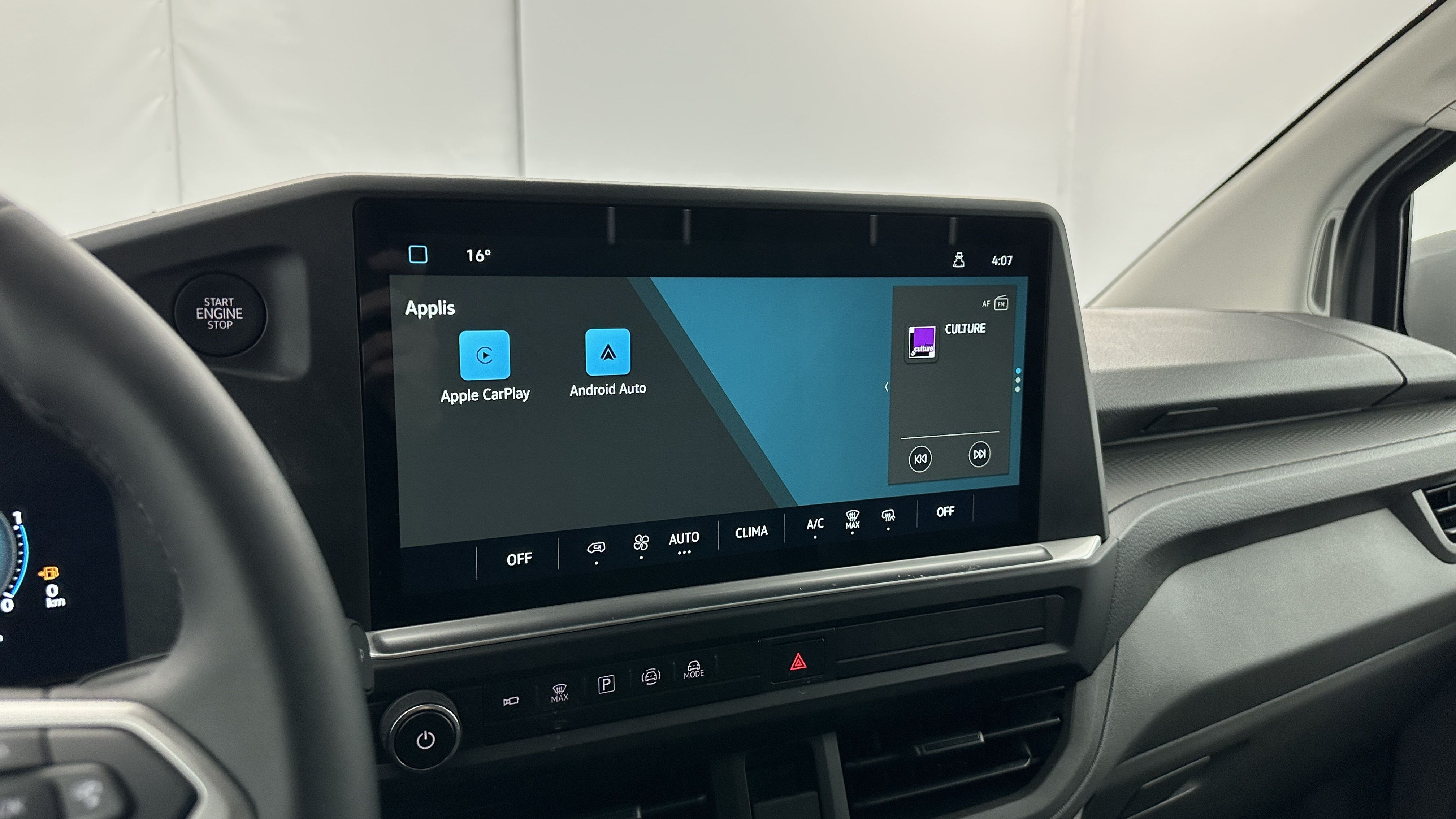 Volkswagen Transporter - Image 14