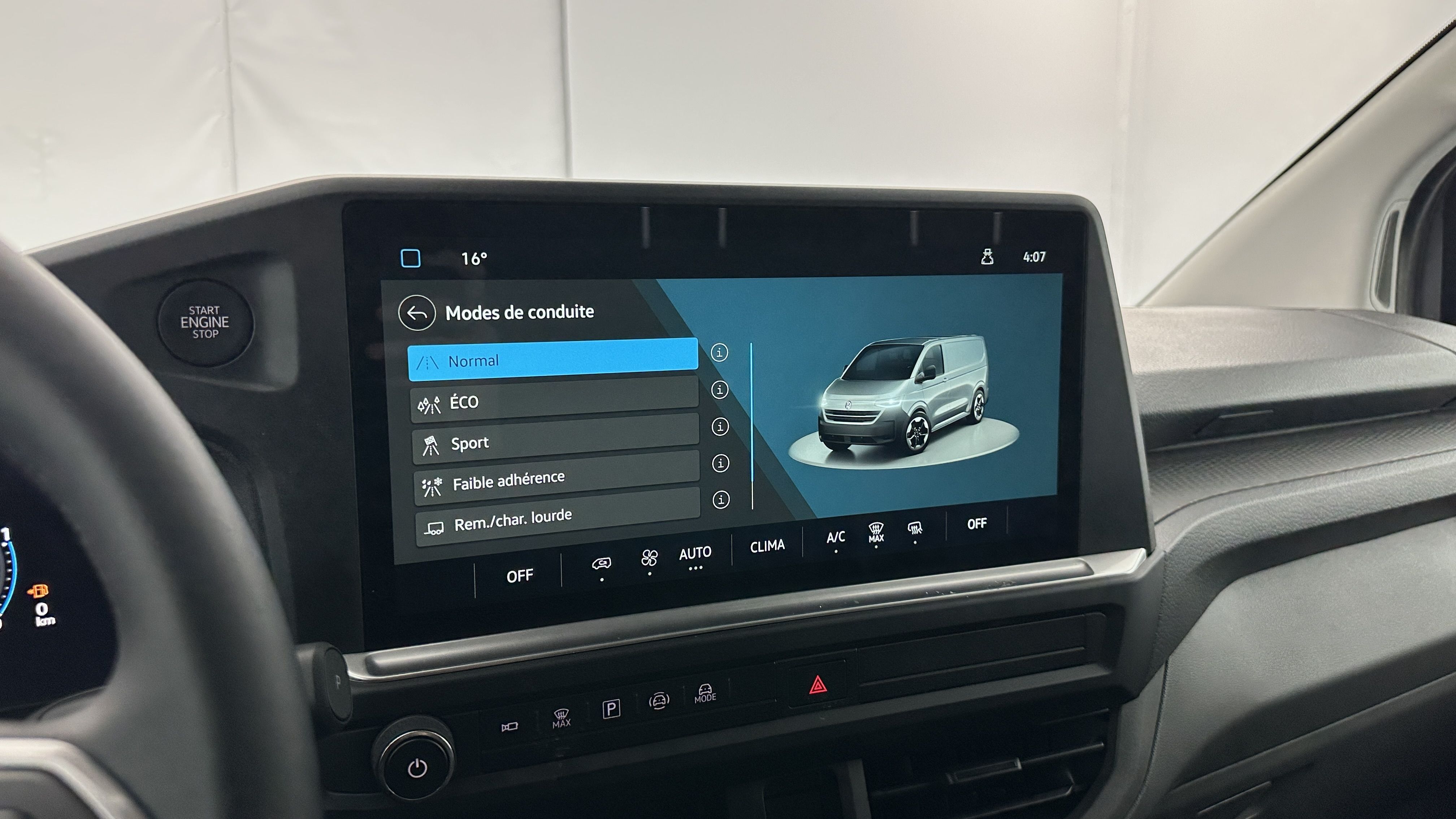 Volkswagen Transporter - Image 15