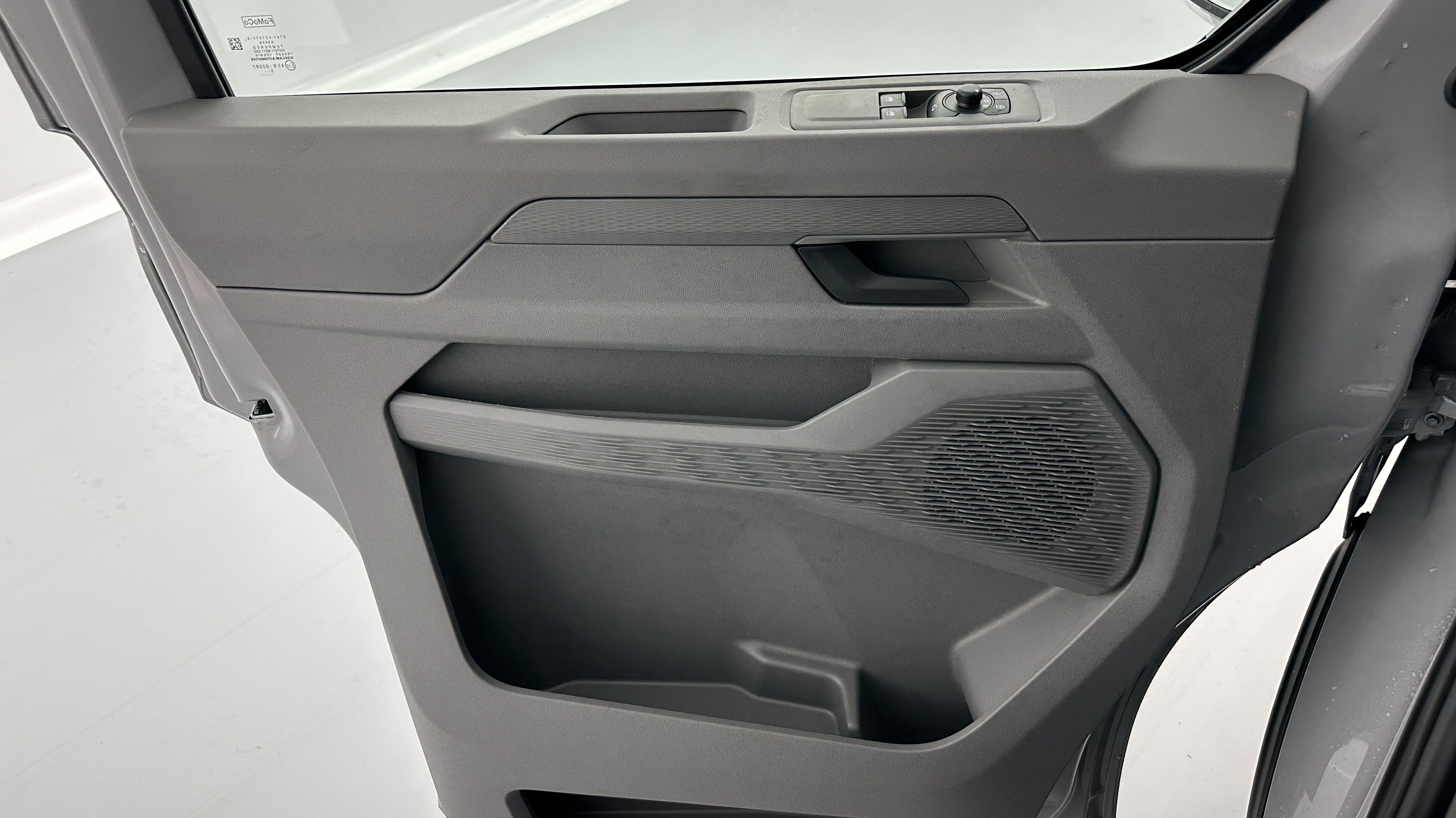 Volkswagen Transporter - Image 17