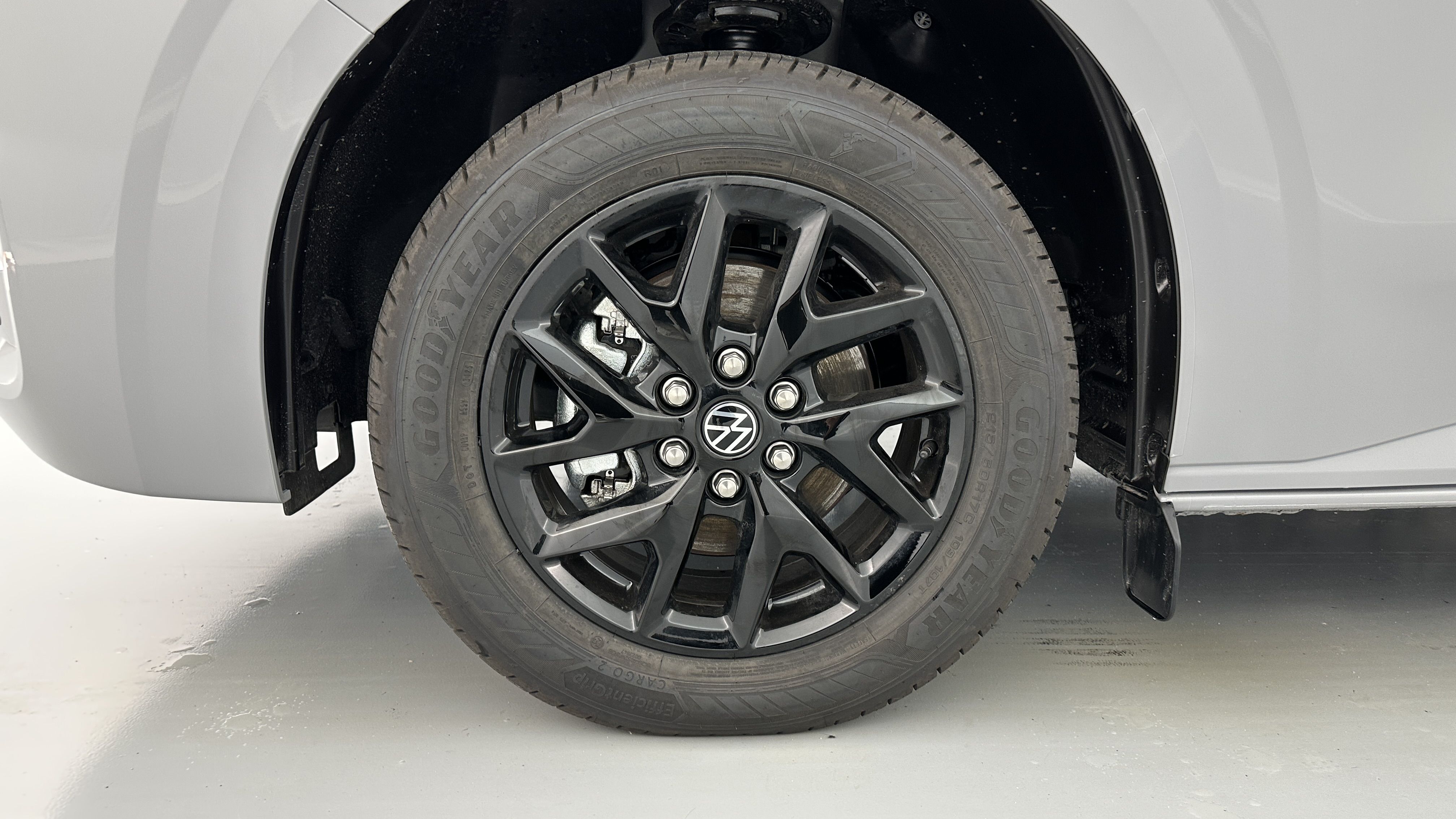 Volkswagen Transporter - Image 18