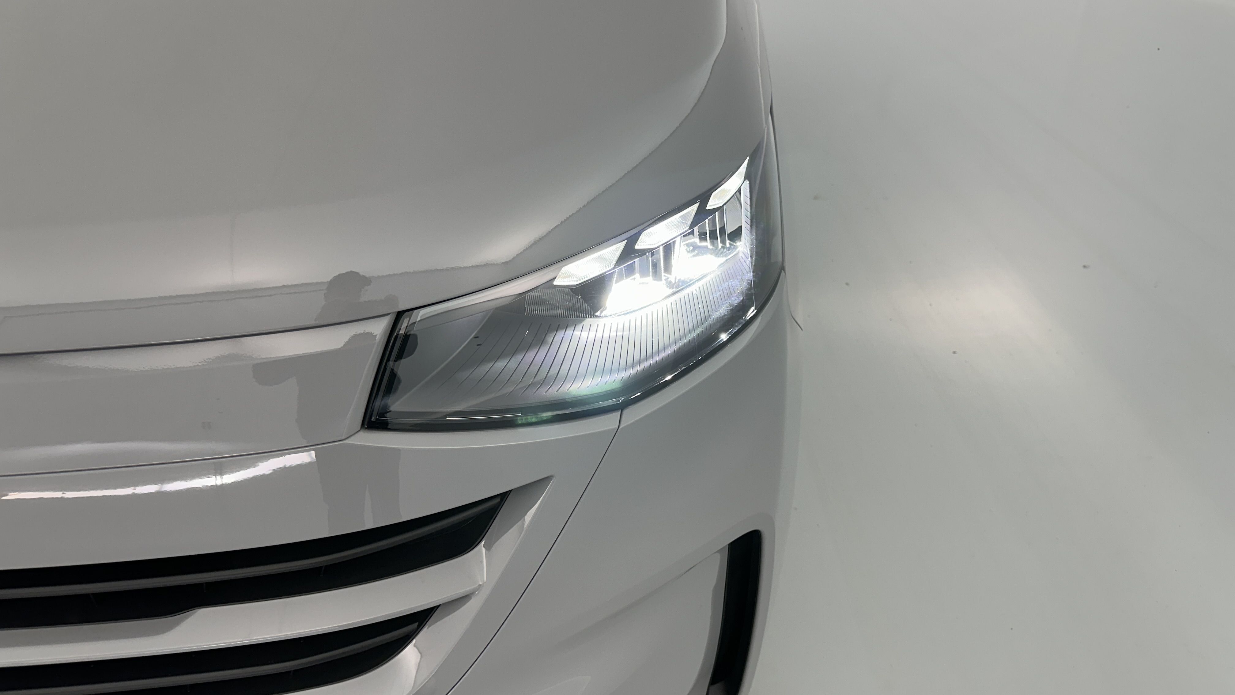 Volkswagen Transporter - Image 19