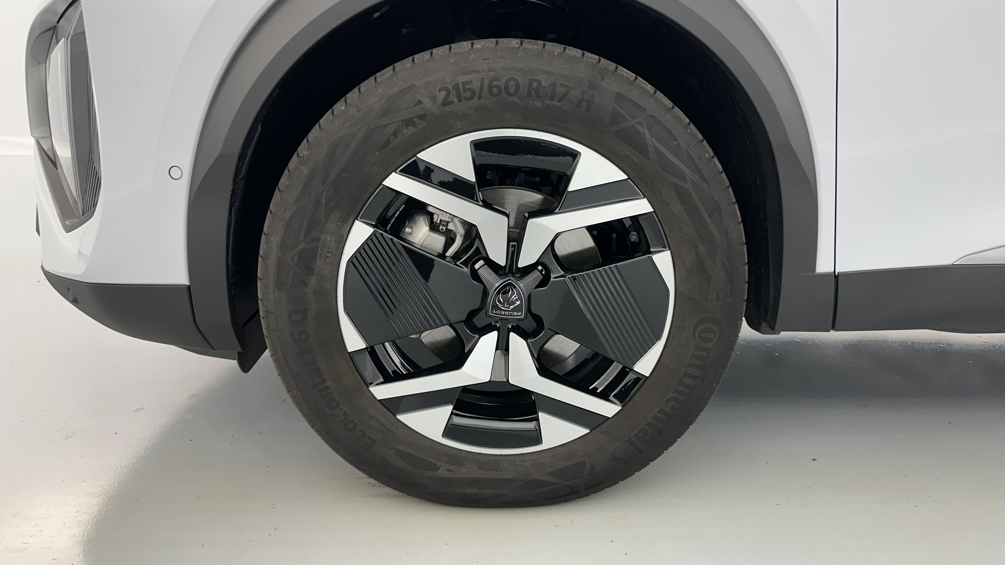 Peugeot 2008 - Image 12