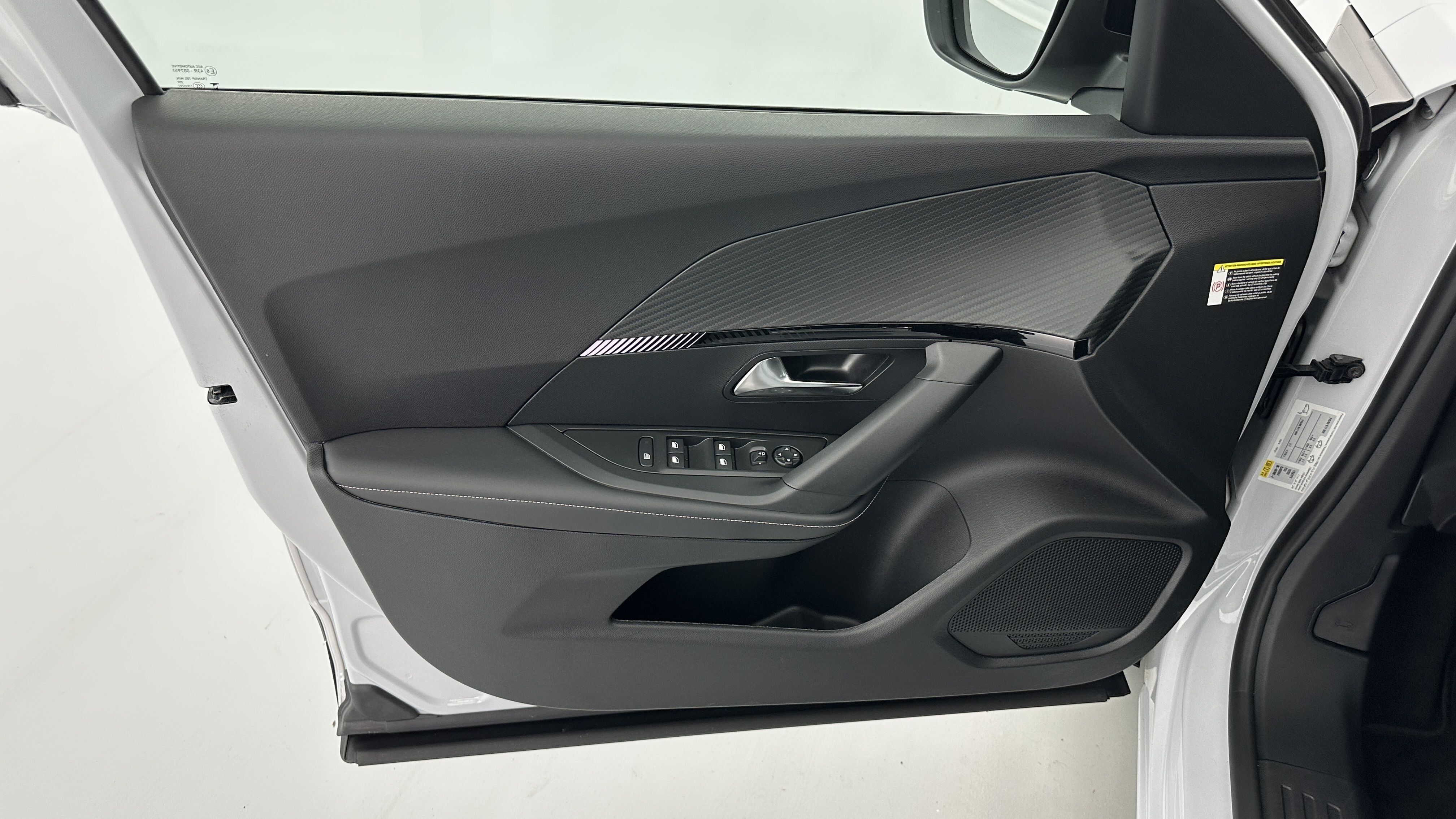 Peugeot 2008 - Image 13