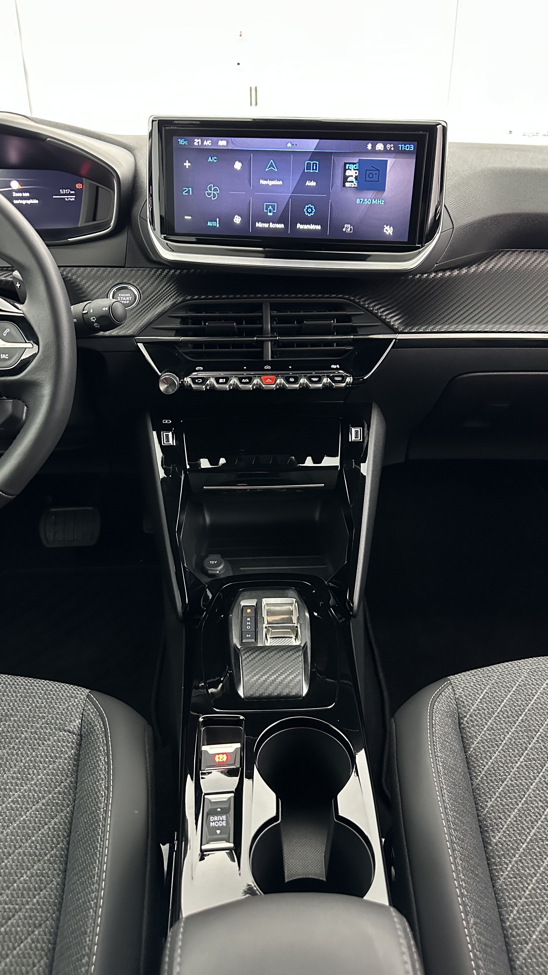 Peugeot 2008 - Image 16