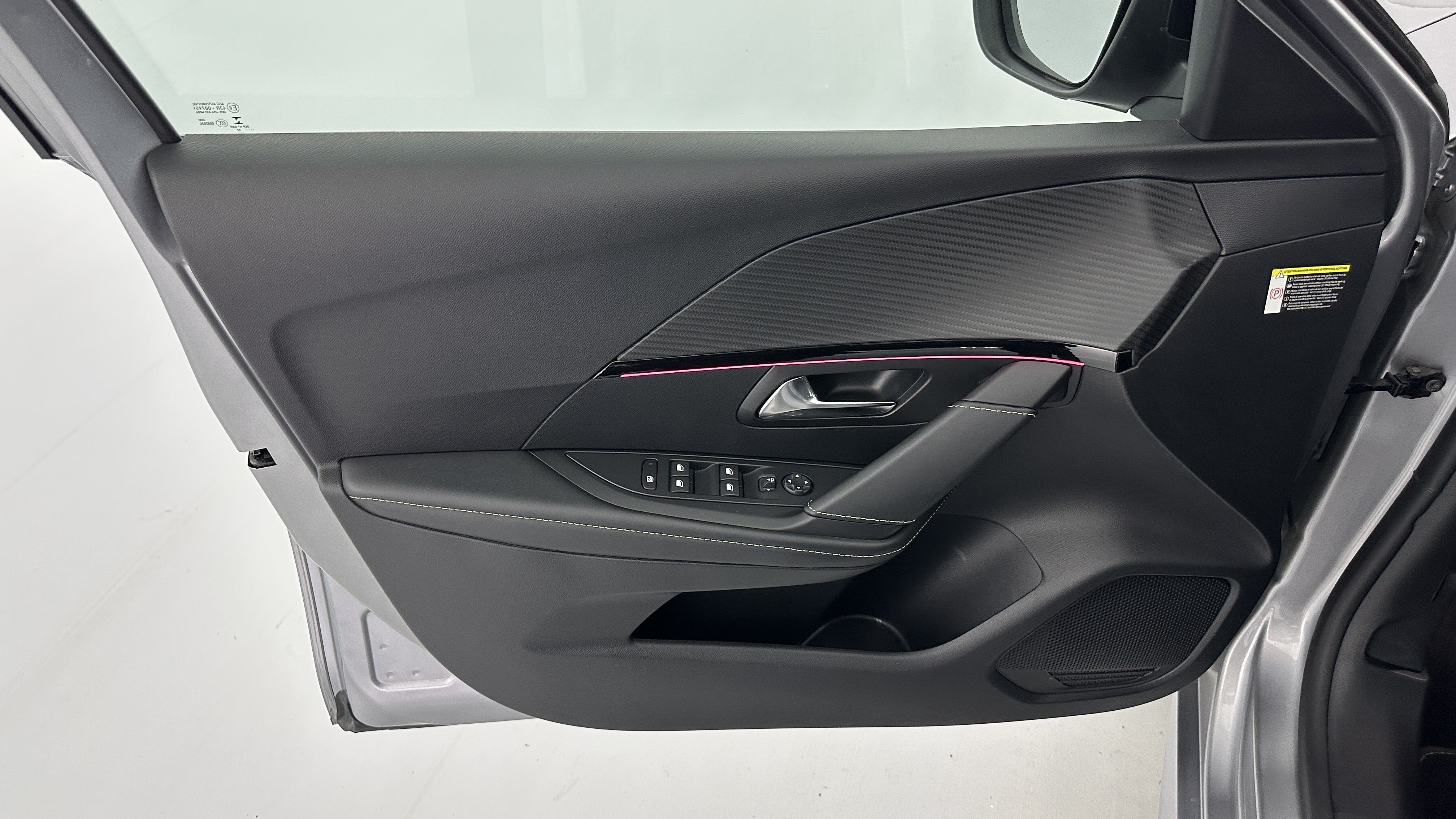 Peugeot 208 - Image 13