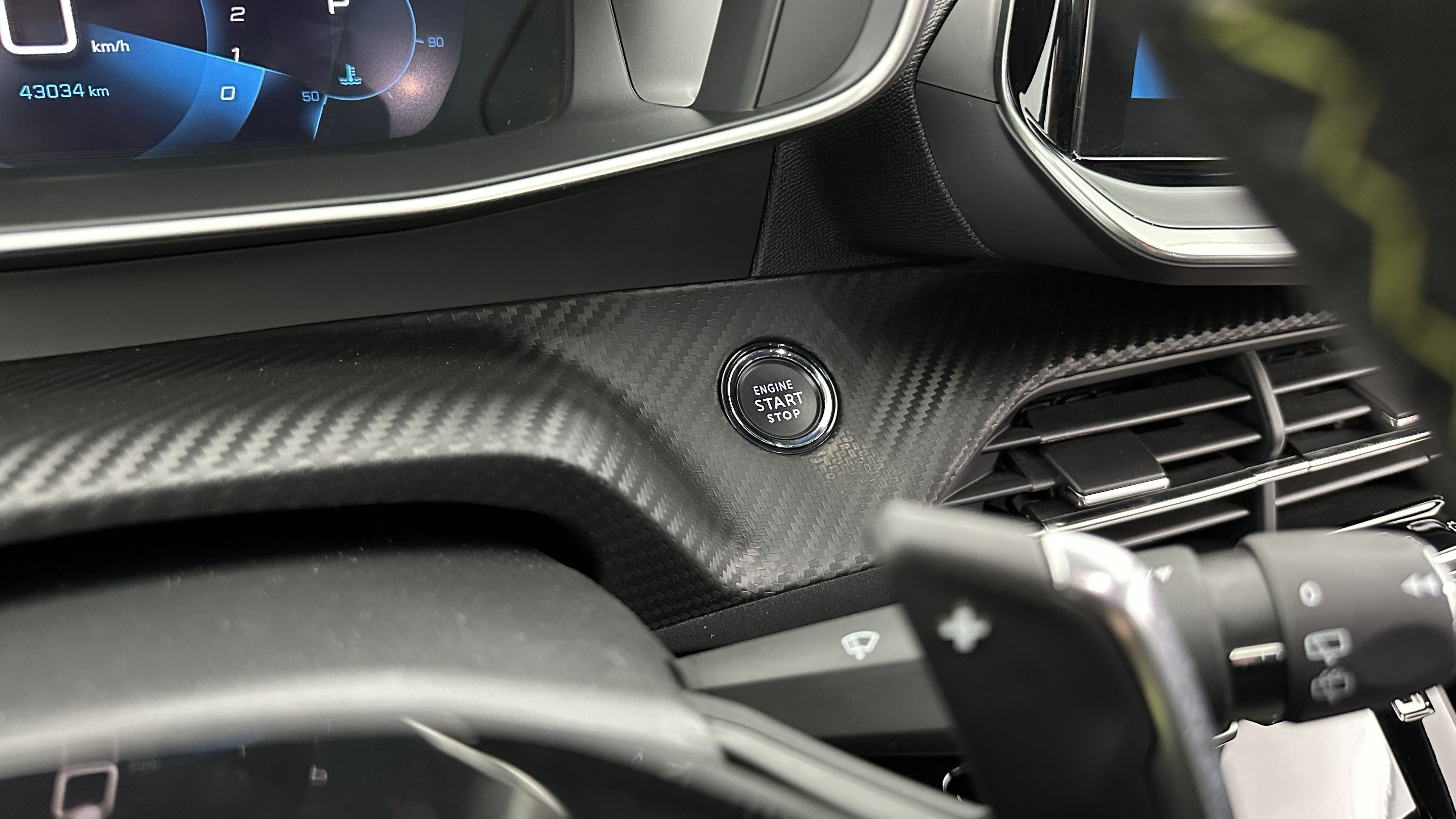 Peugeot 208 - Image 22