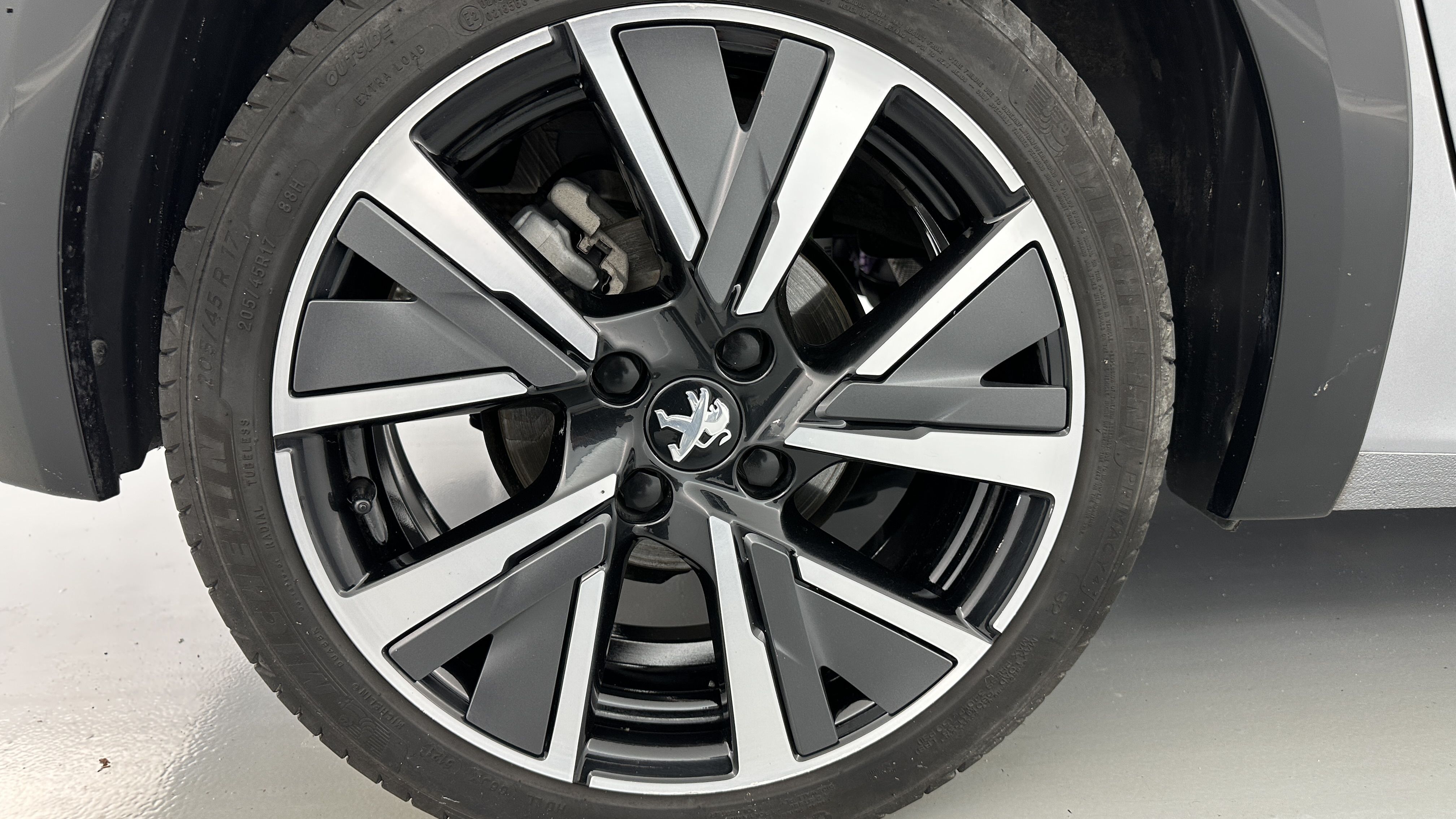 Peugeot 208 - Image 27