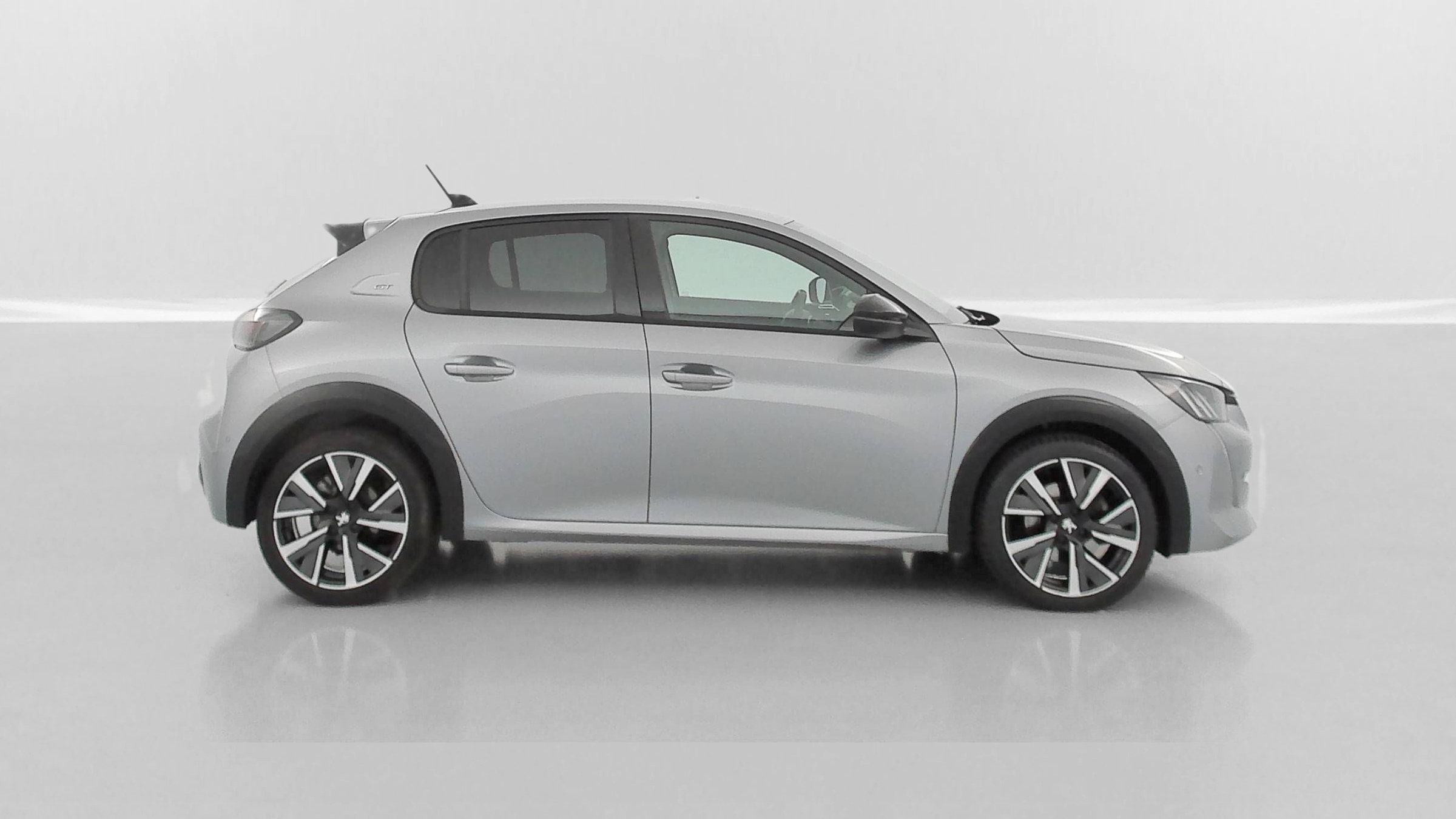 Peugeot 208 - Image 33