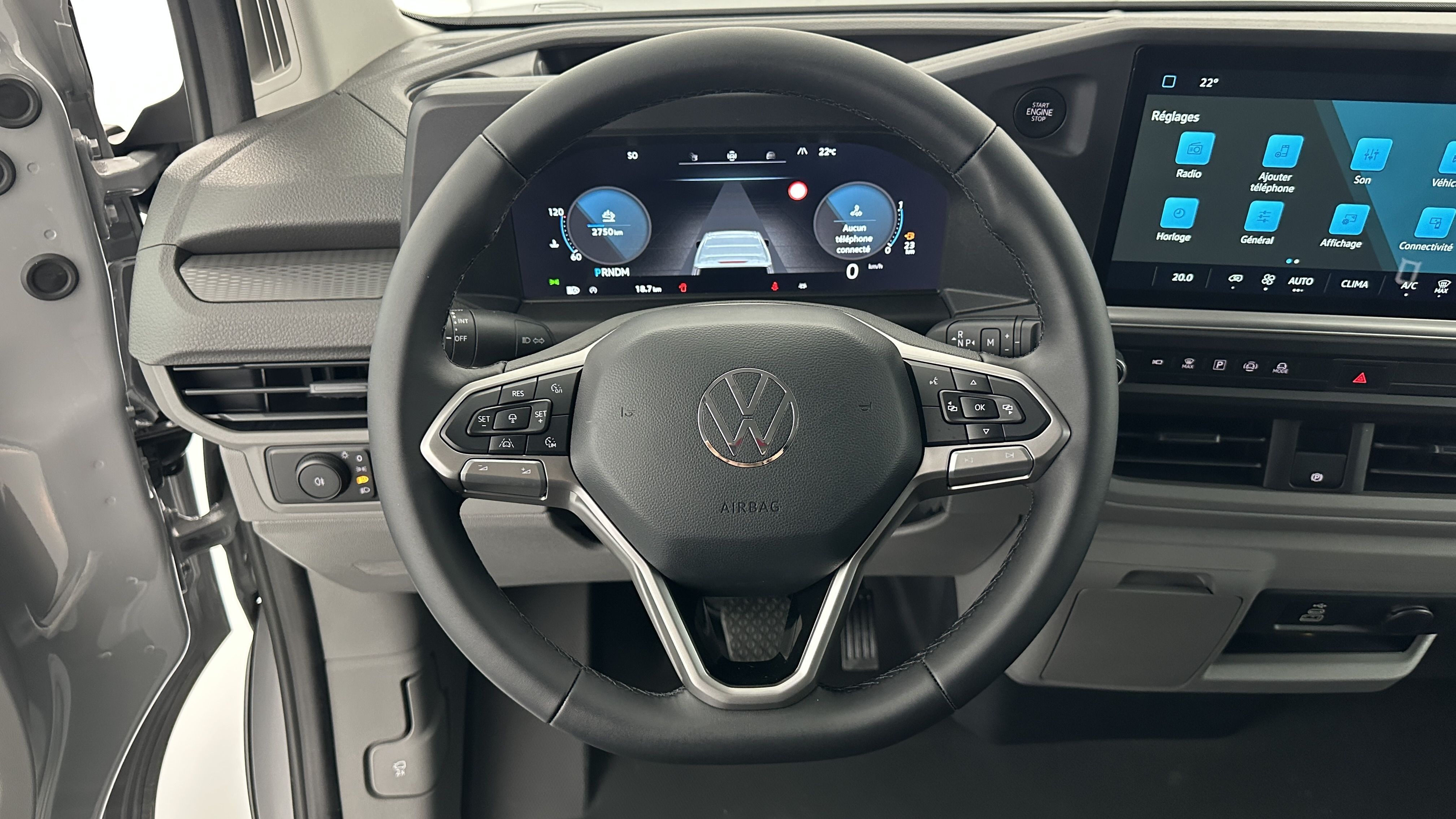 Volkswagen Transporter - Image 12