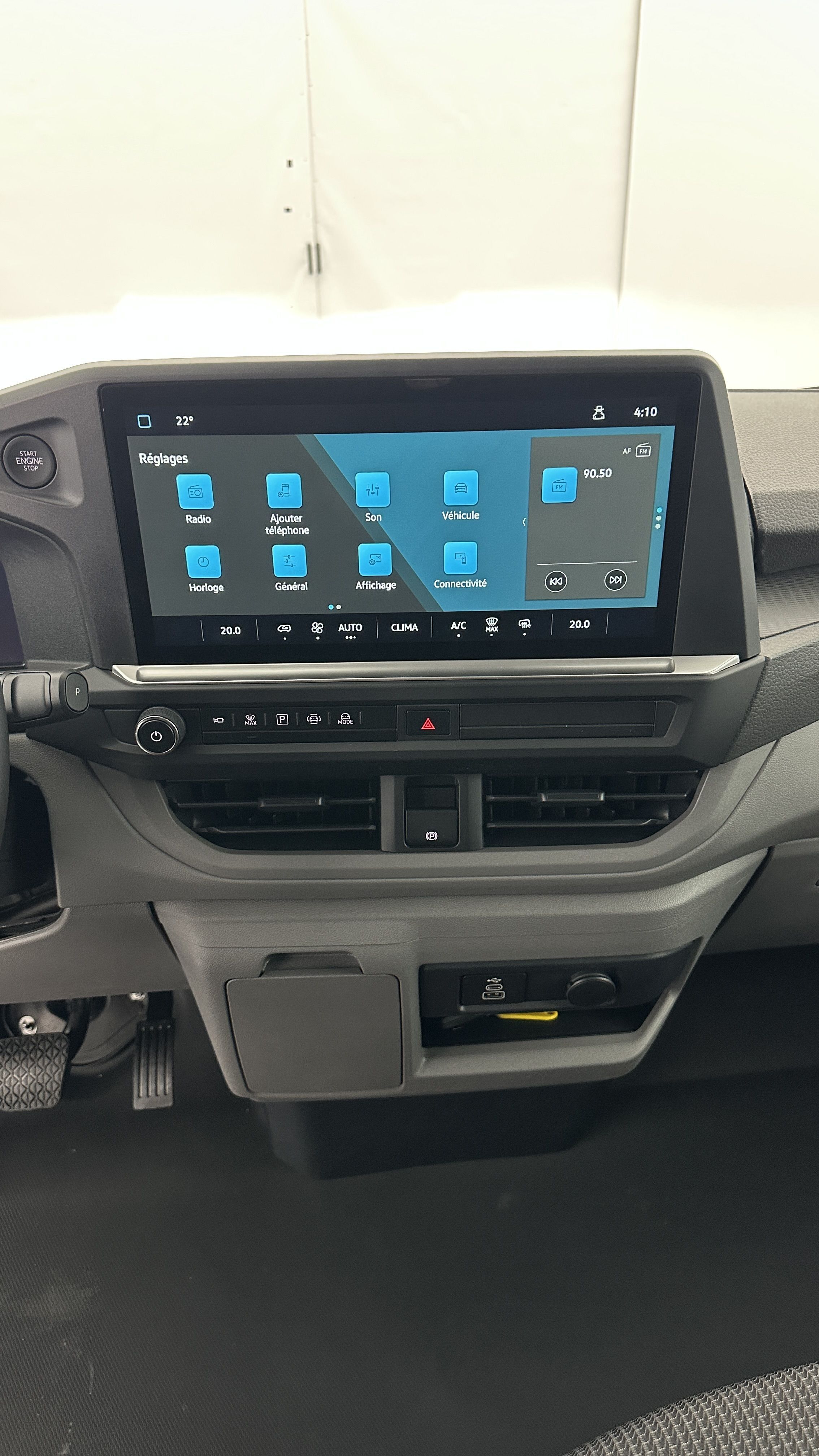 Volkswagen Transporter - Image 13