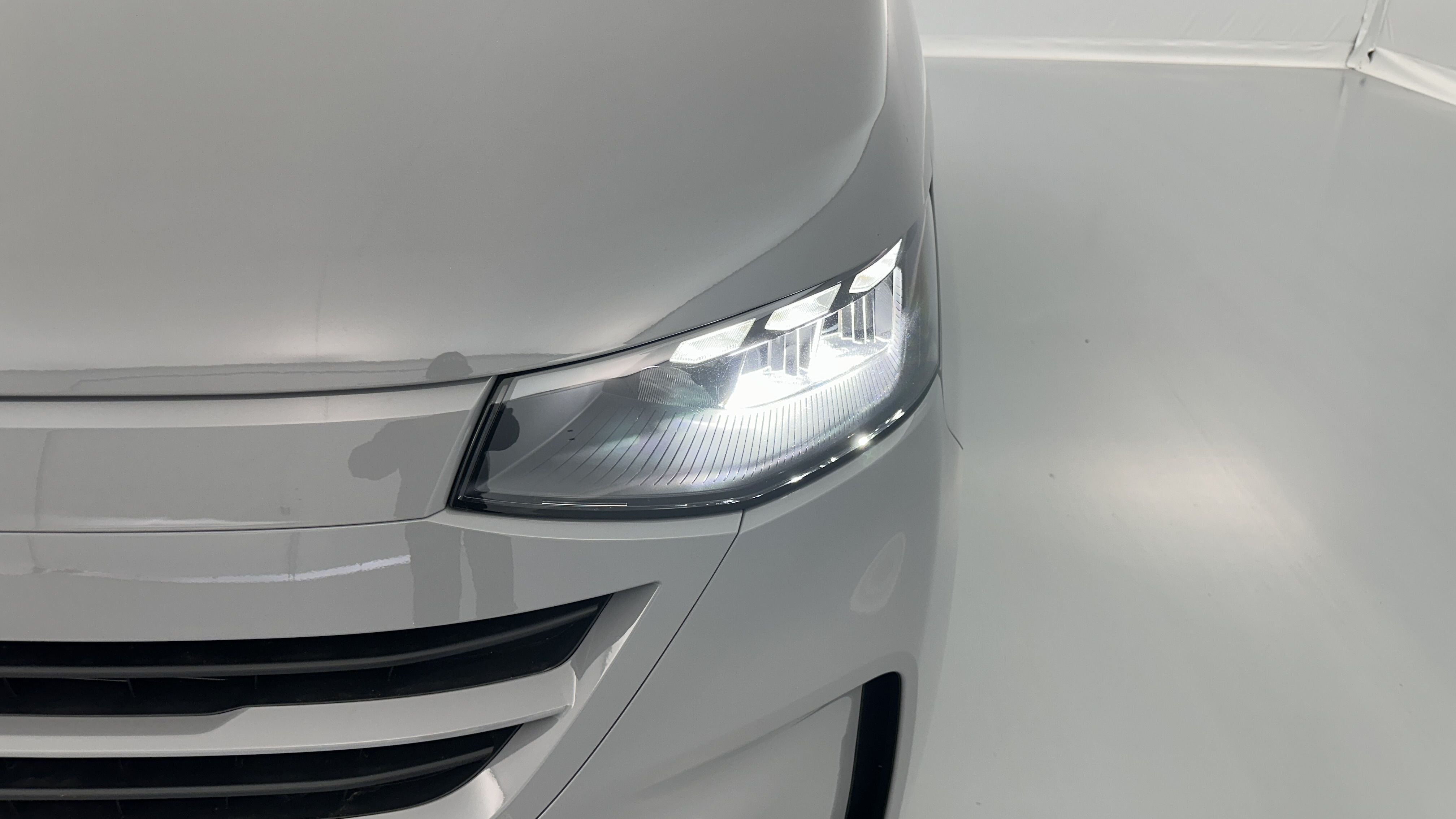 Volkswagen Transporter - Image 18