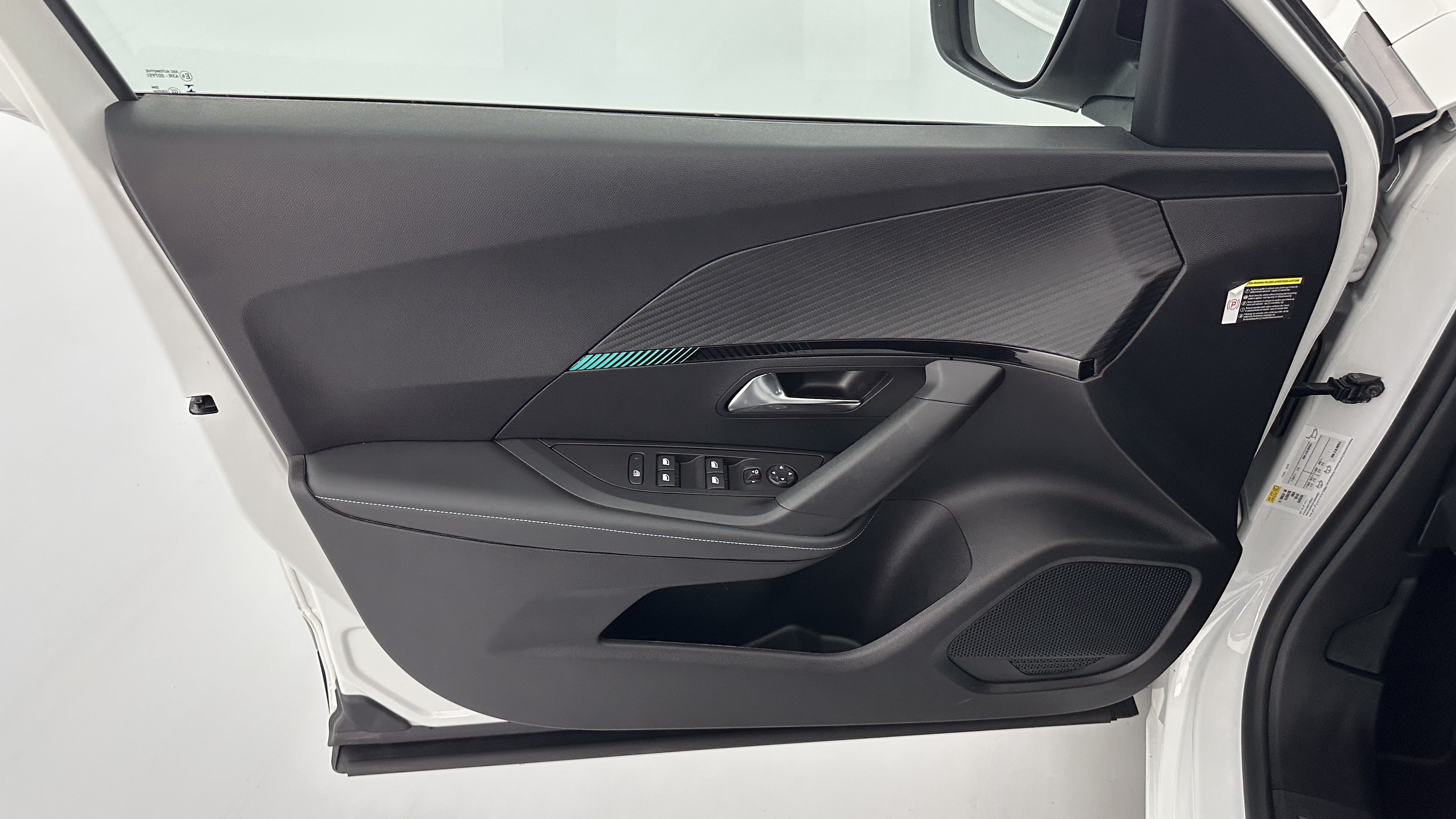 Peugeot 2008 - Image 13