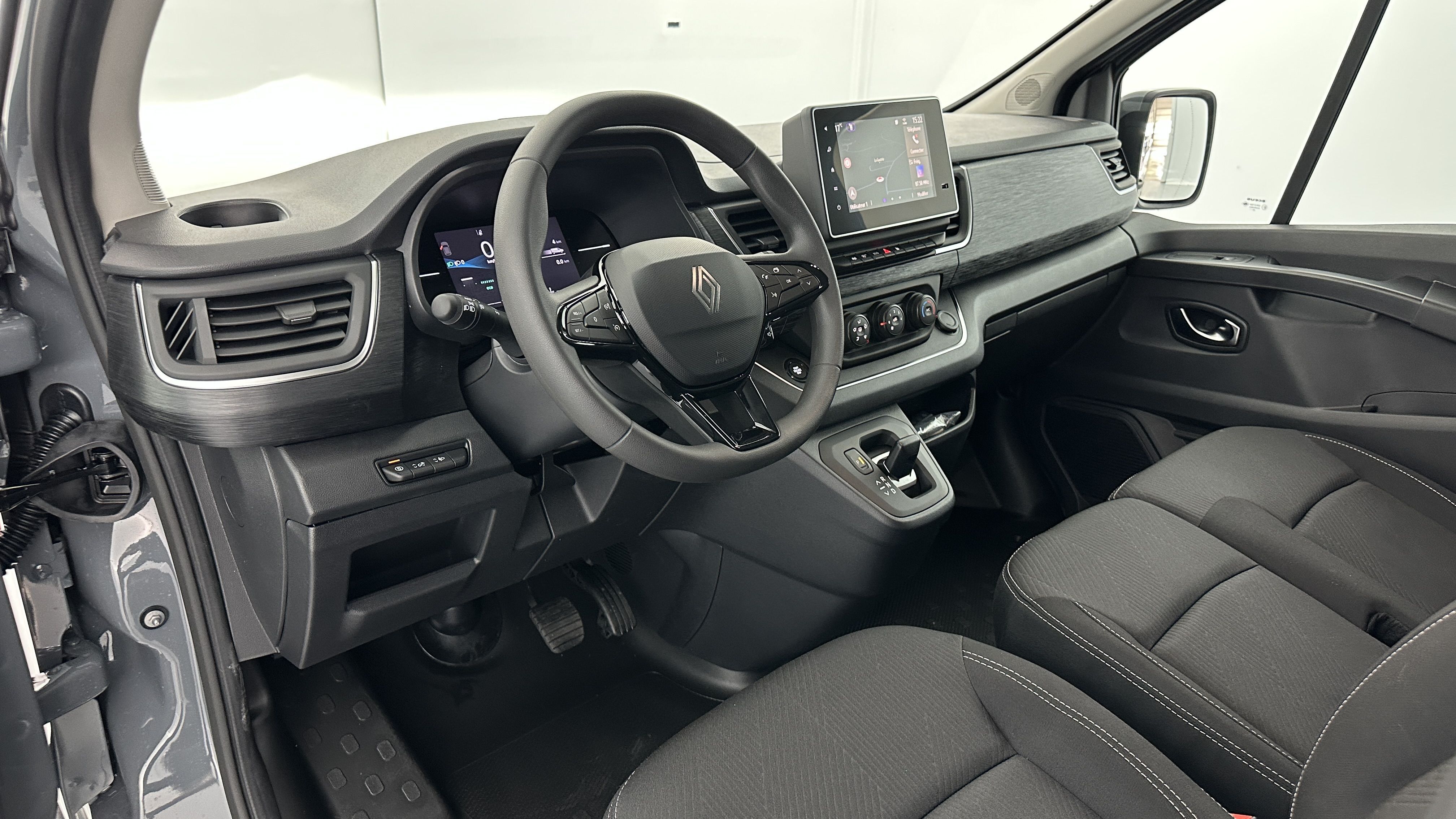 Renault Trucks TRAFIC COMBI - Image 6