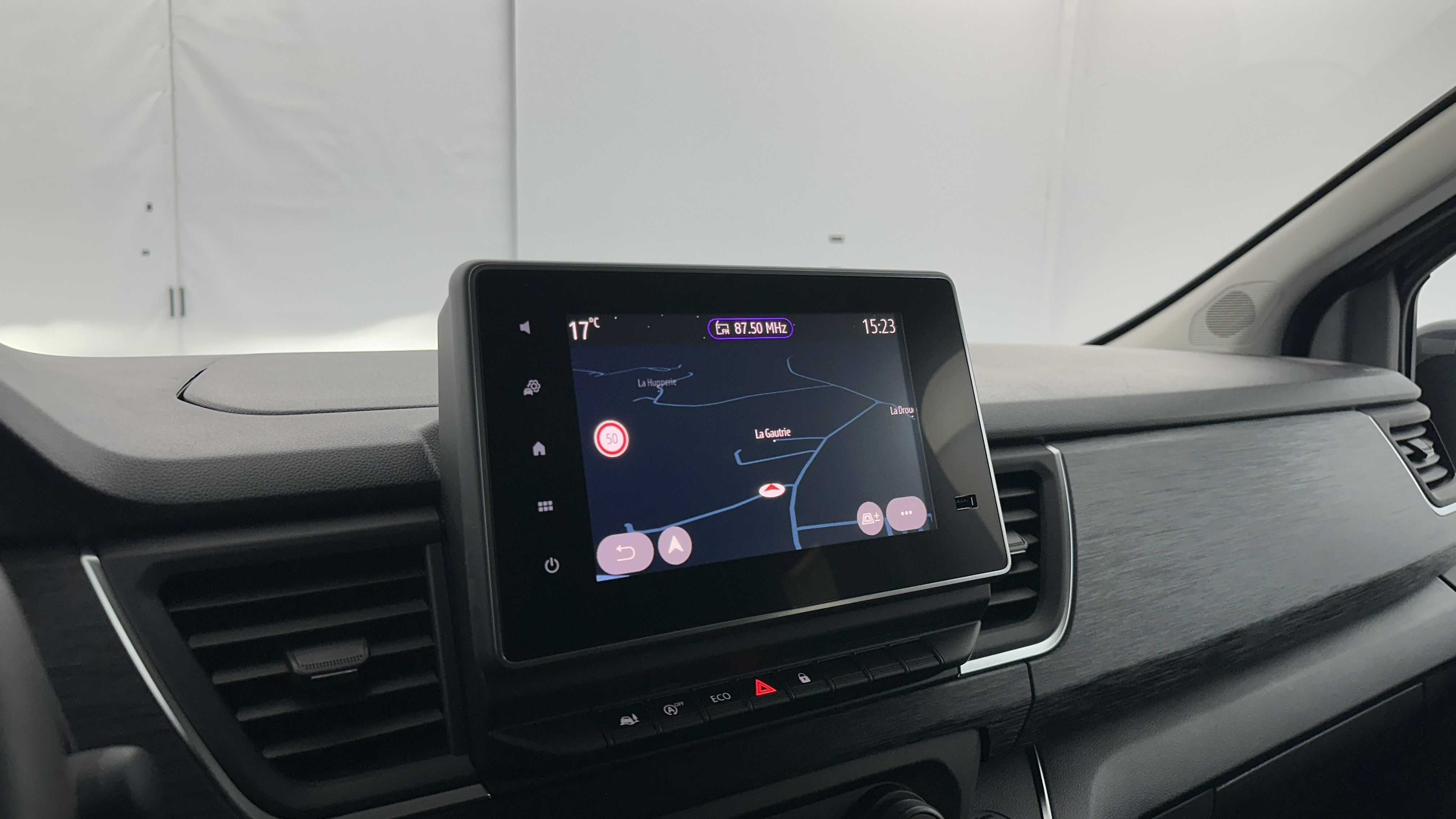 Renault Trucks TRAFIC COMBI - Image 16