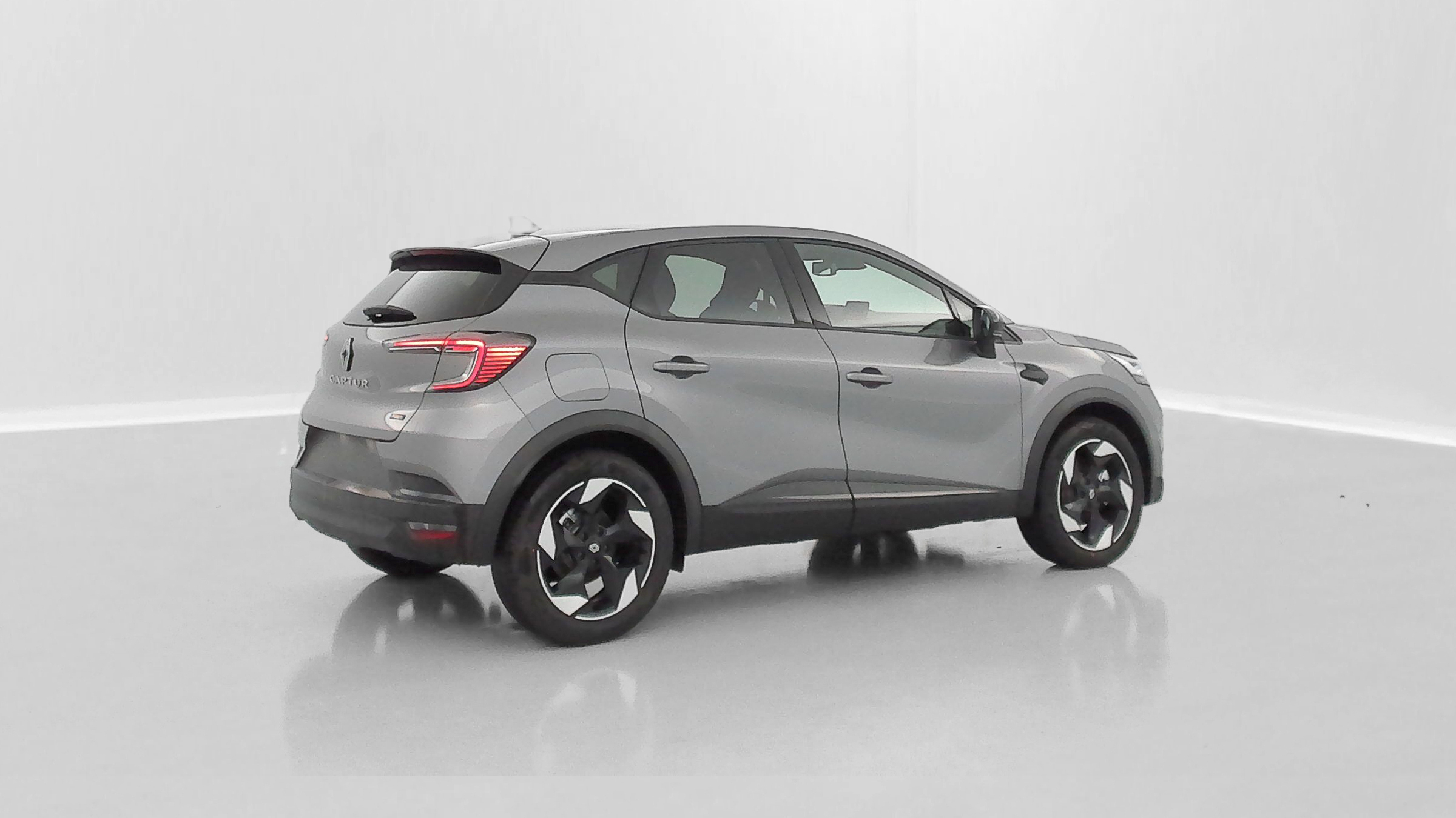 Renault Captur - Image 29