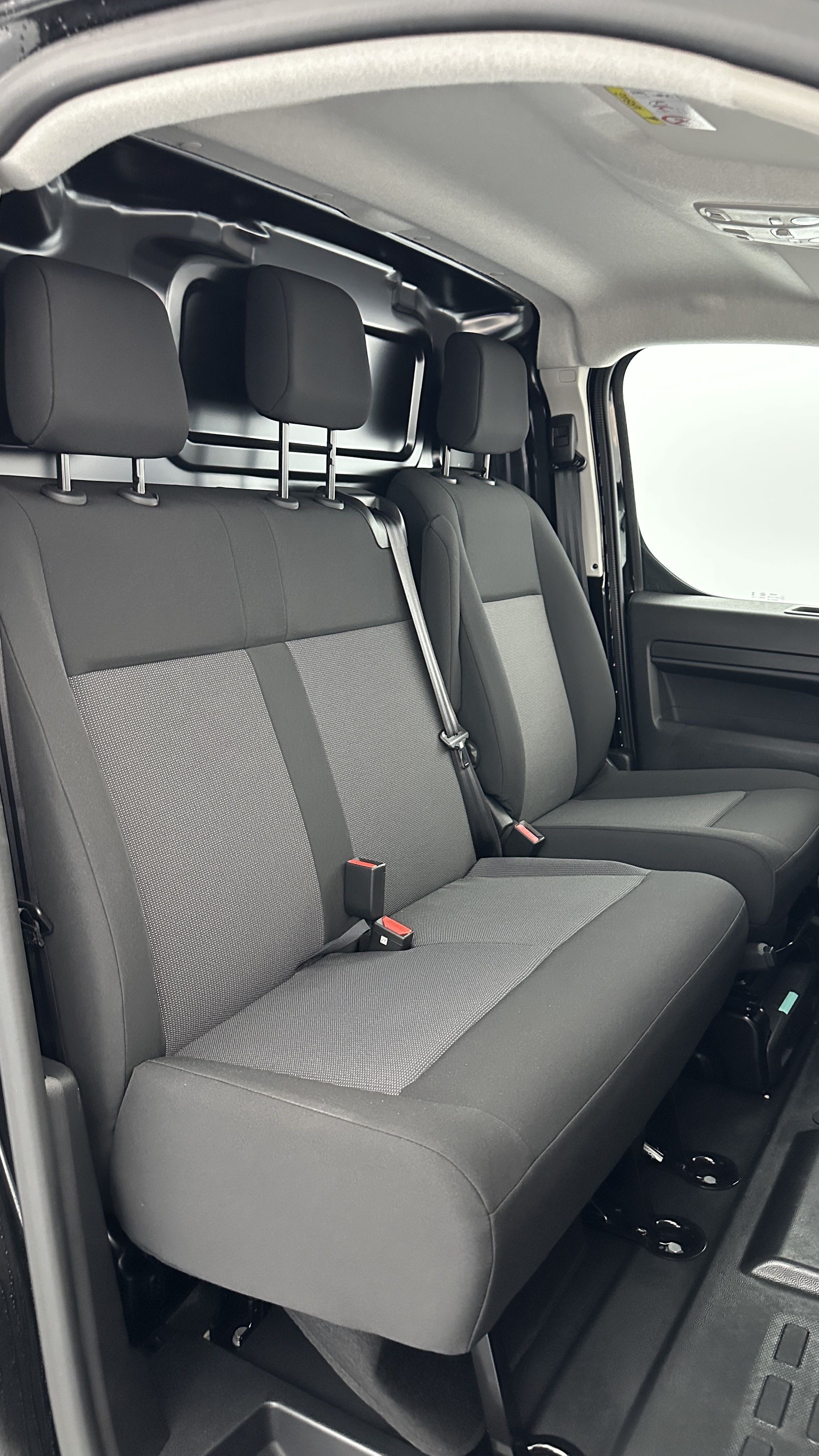 Opel Vivaro Fourgon - Image 12