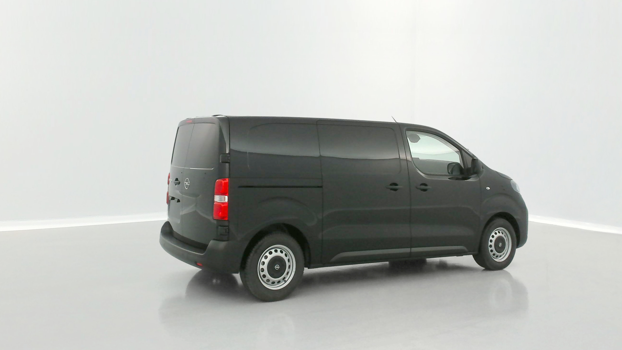 Opel Vivaro Fourgon - Image 18