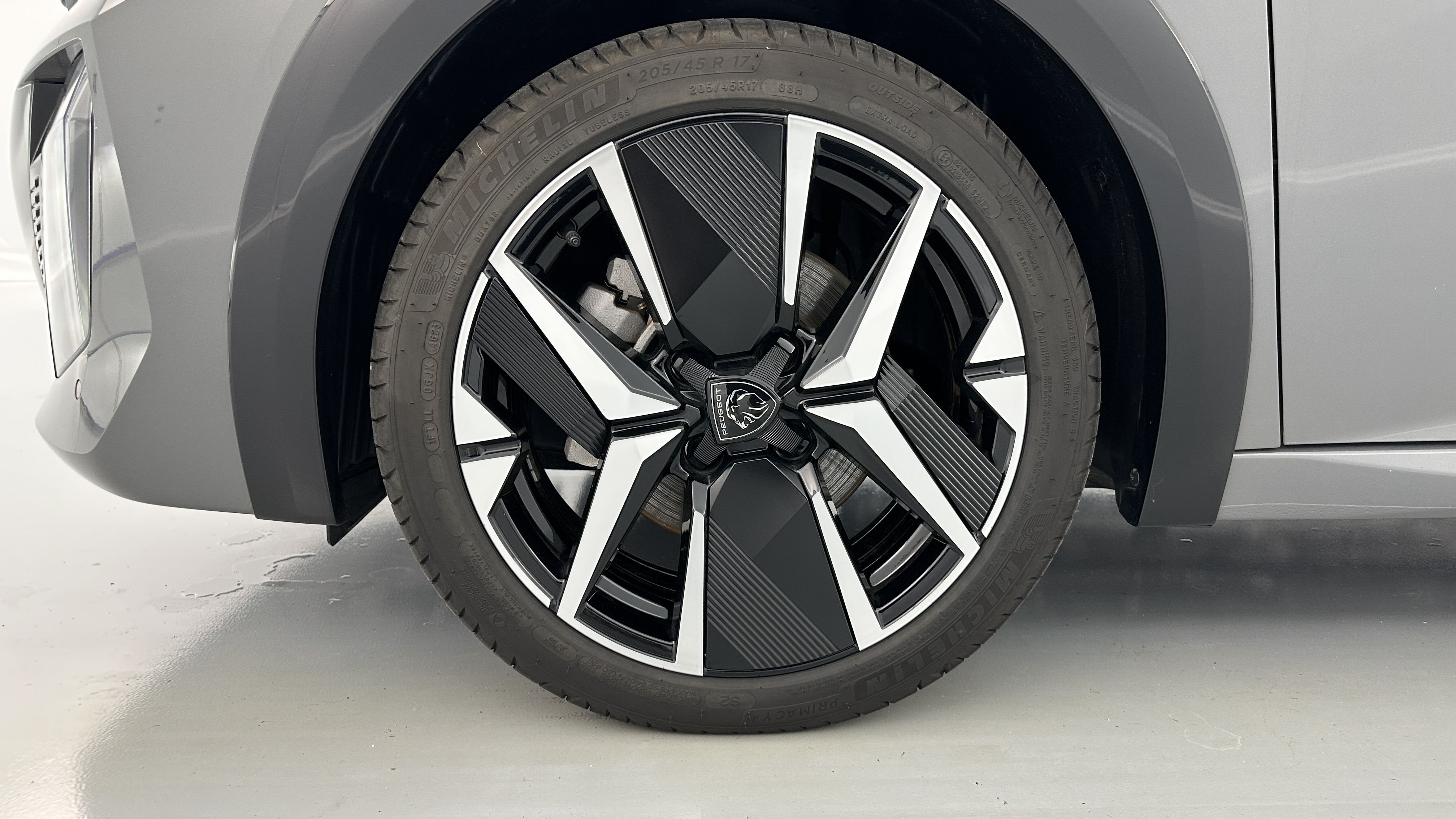 Peugeot 208 - Image 12