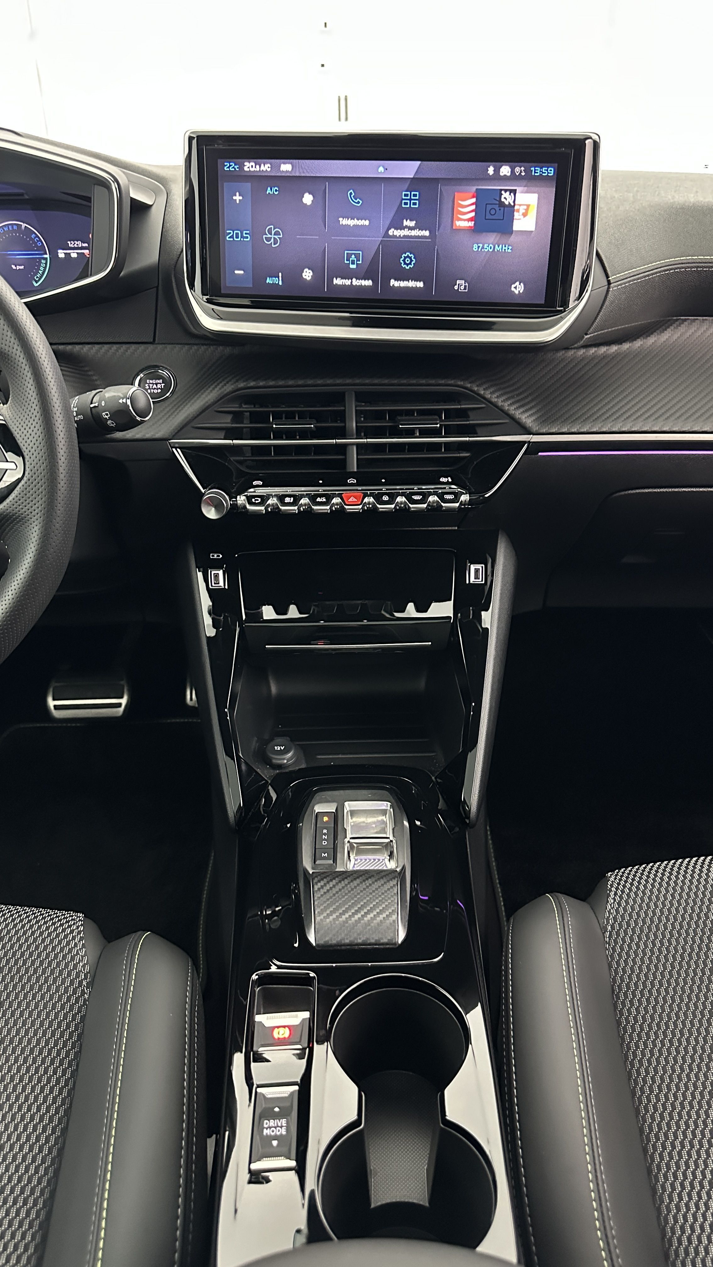 Peugeot 208 - Image 16