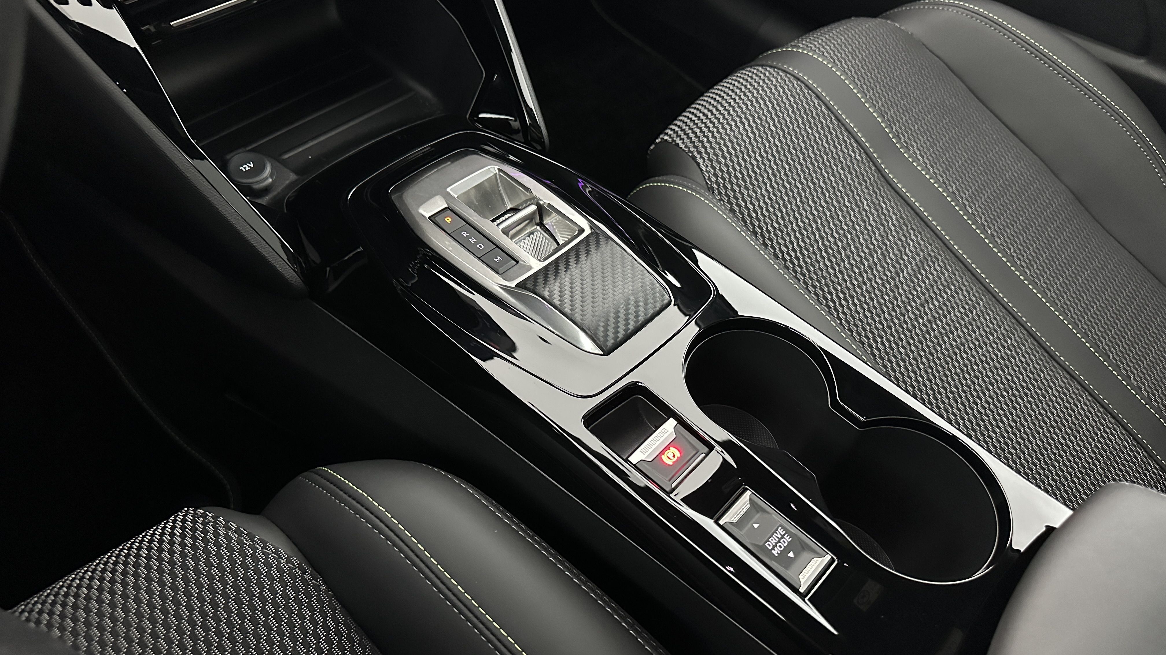 Peugeot 208 - Image 17