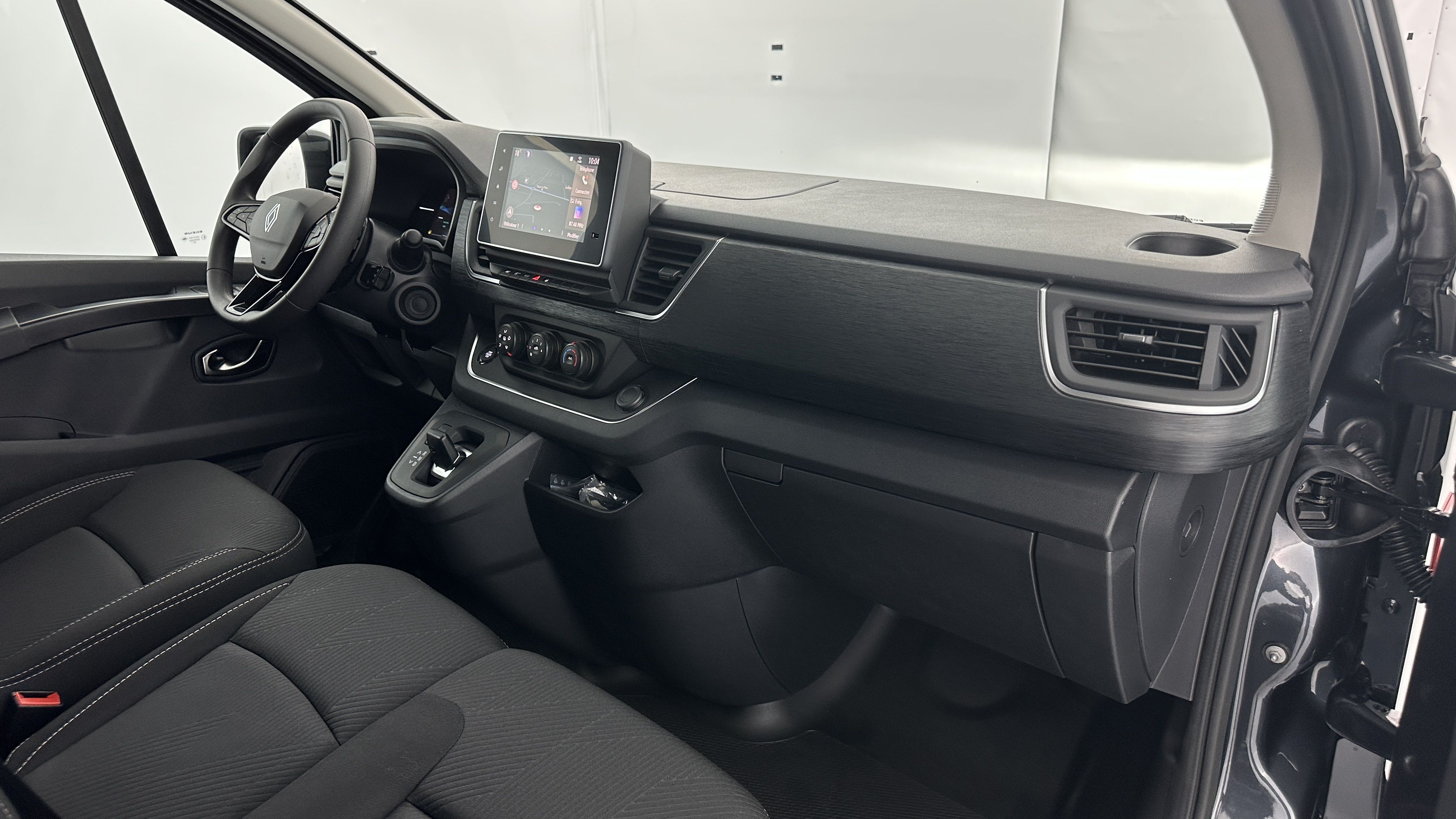 Renault Trucks TRAFIC COMBI - Image 7