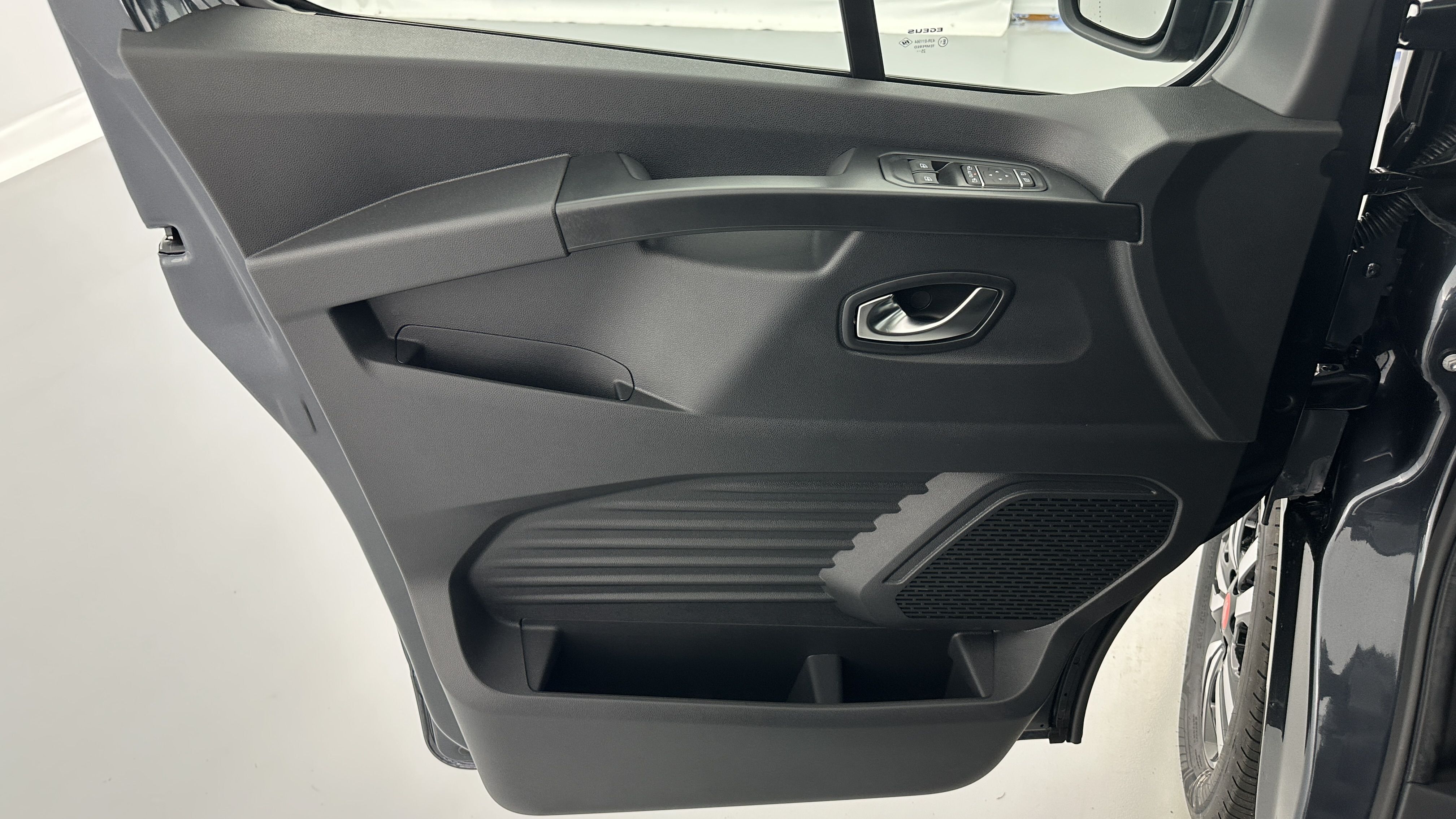 Renault Trucks TRAFIC COMBI - Image 12