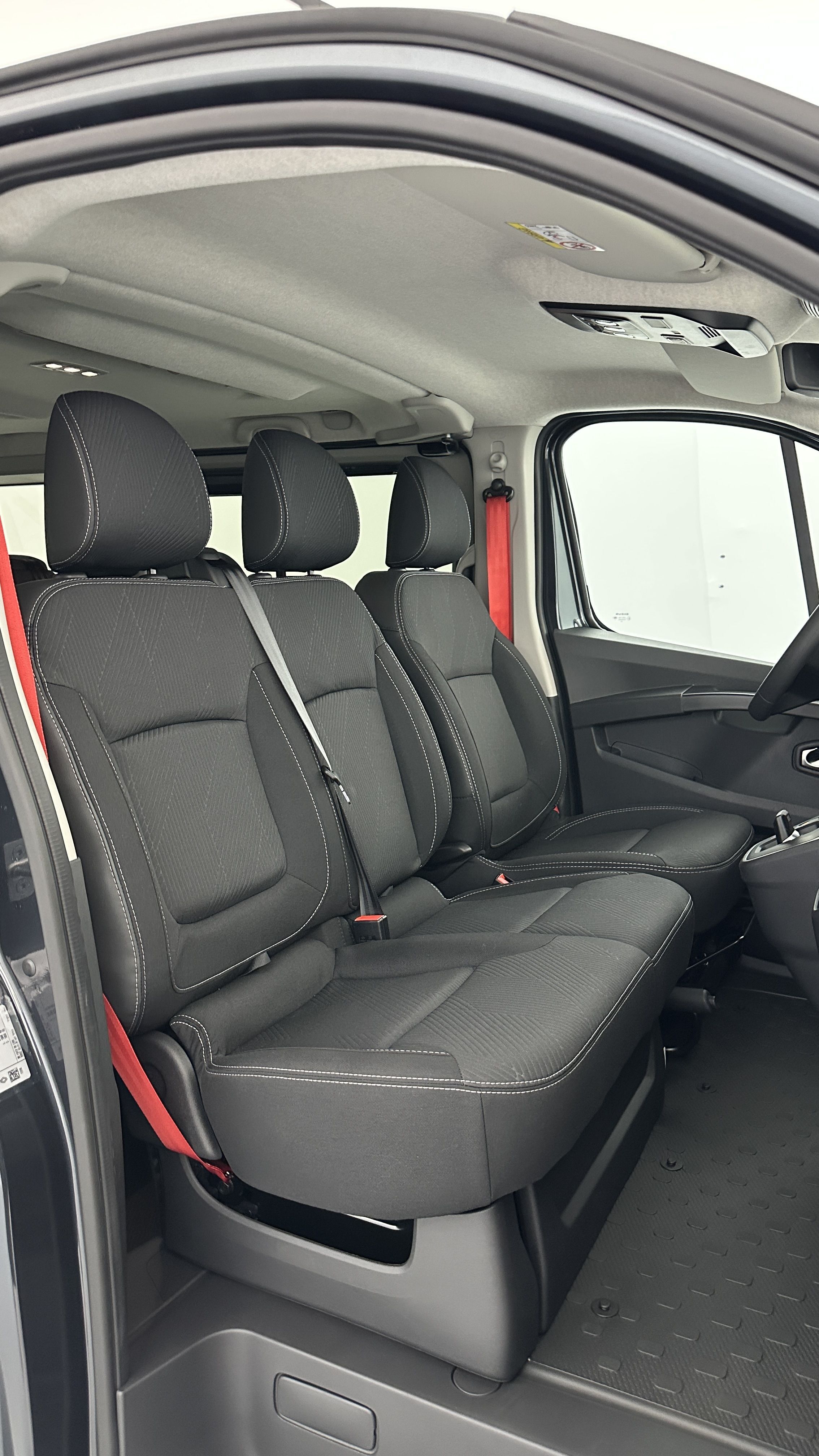 Renault Trucks TRAFIC COMBI - Image 16