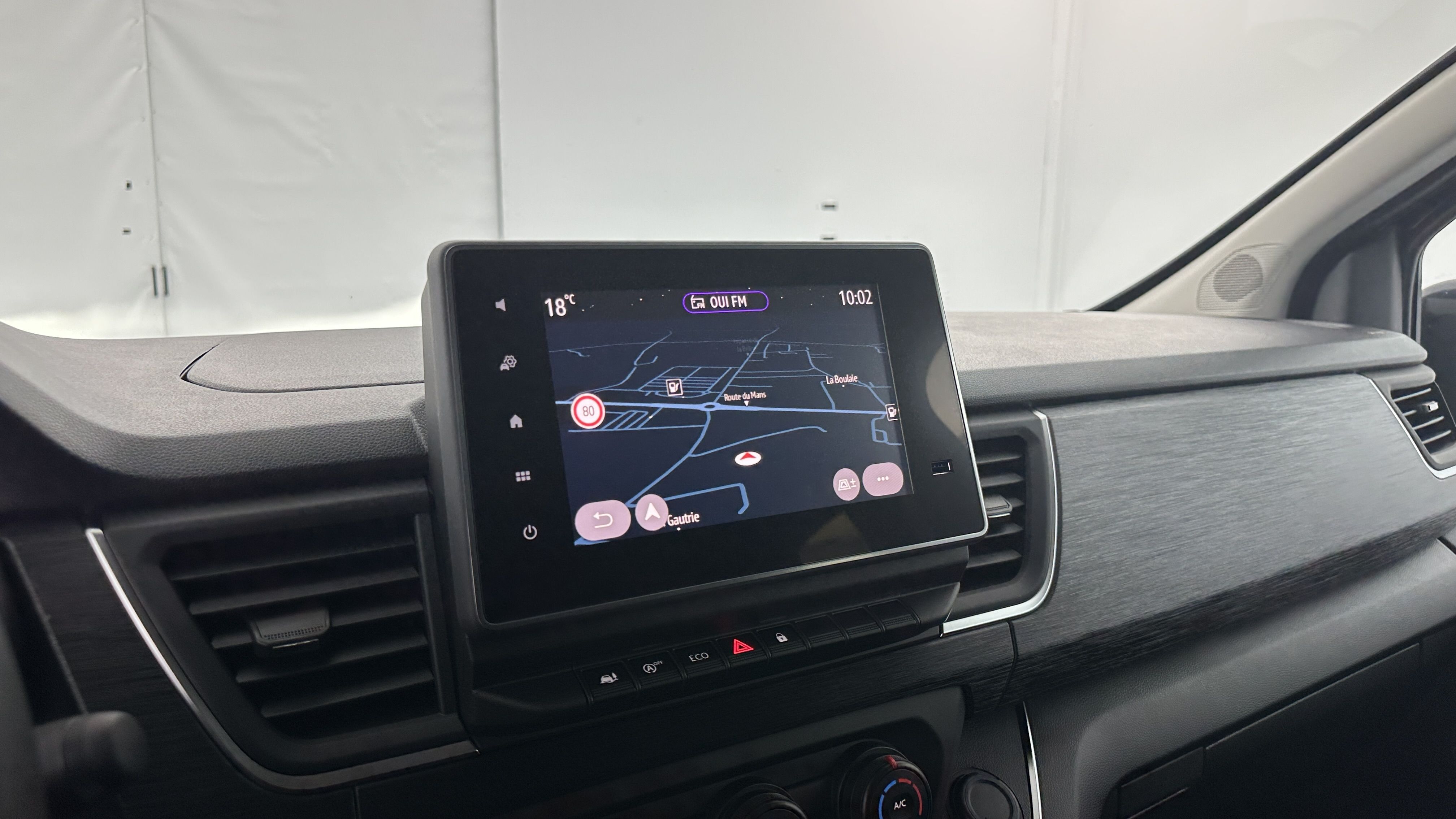 Renault Trucks TRAFIC COMBI - Image 17