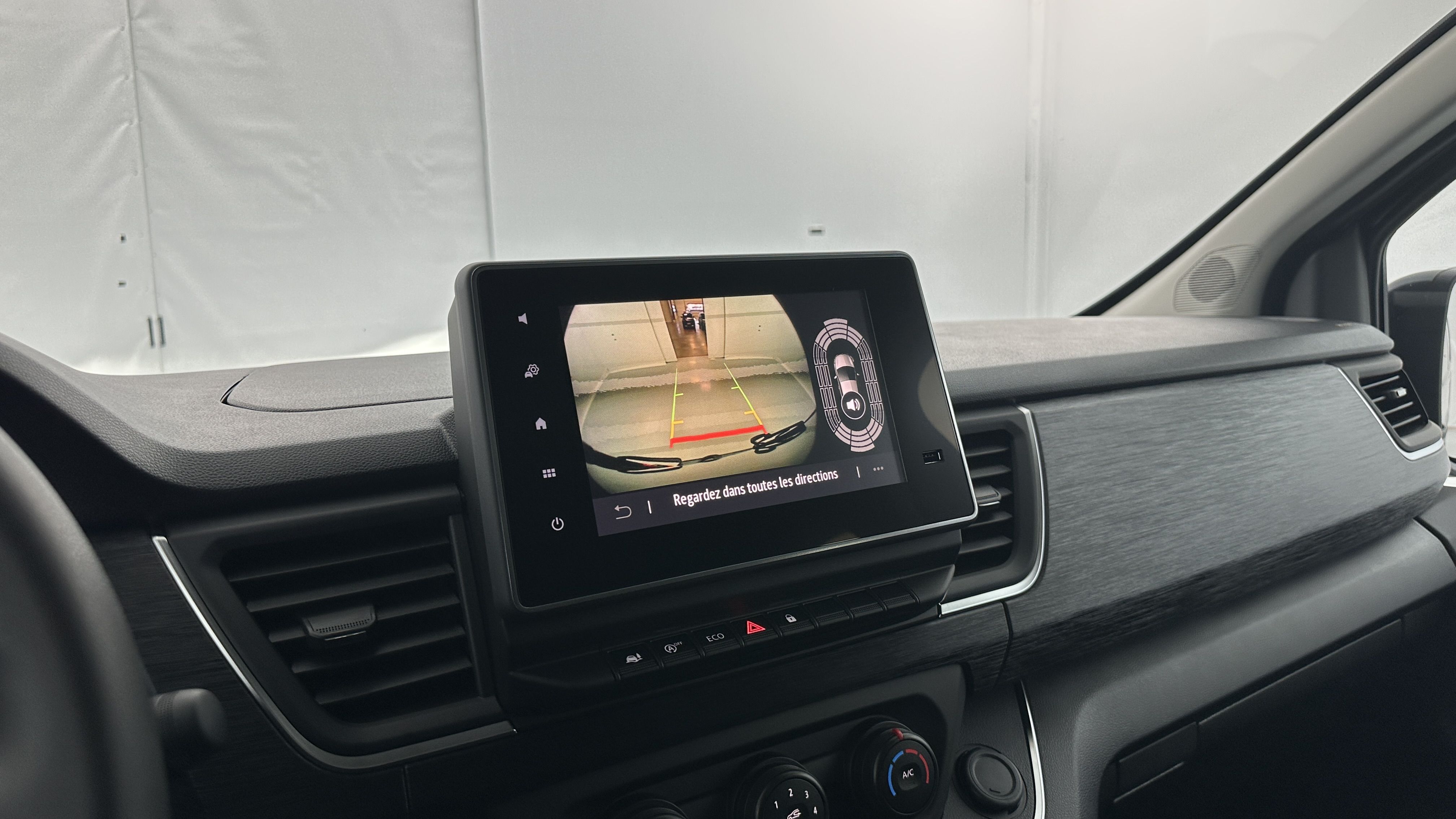 Renault Trucks TRAFIC COMBI - Image 18