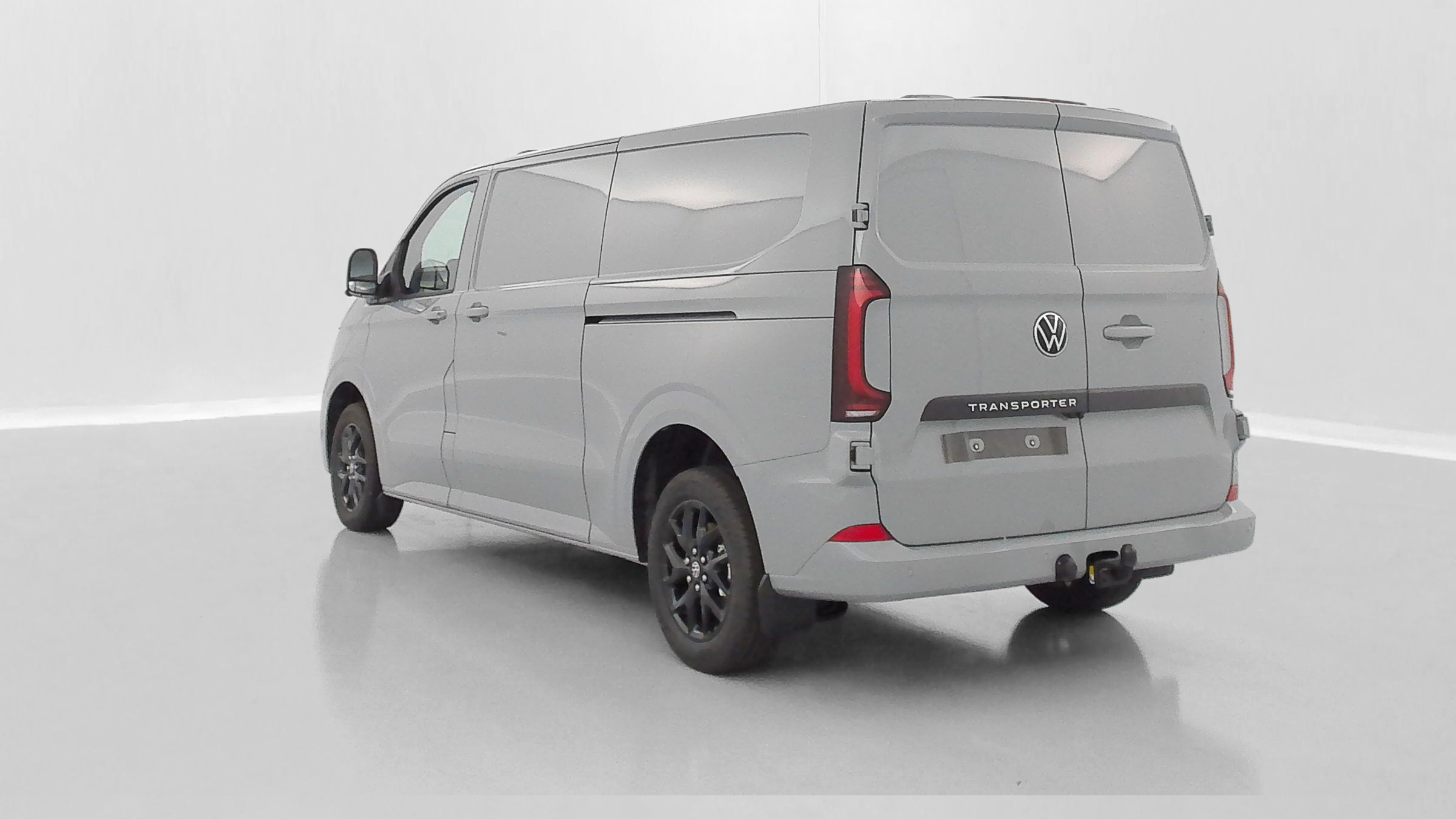 Volkswagen Transporter - Image 5