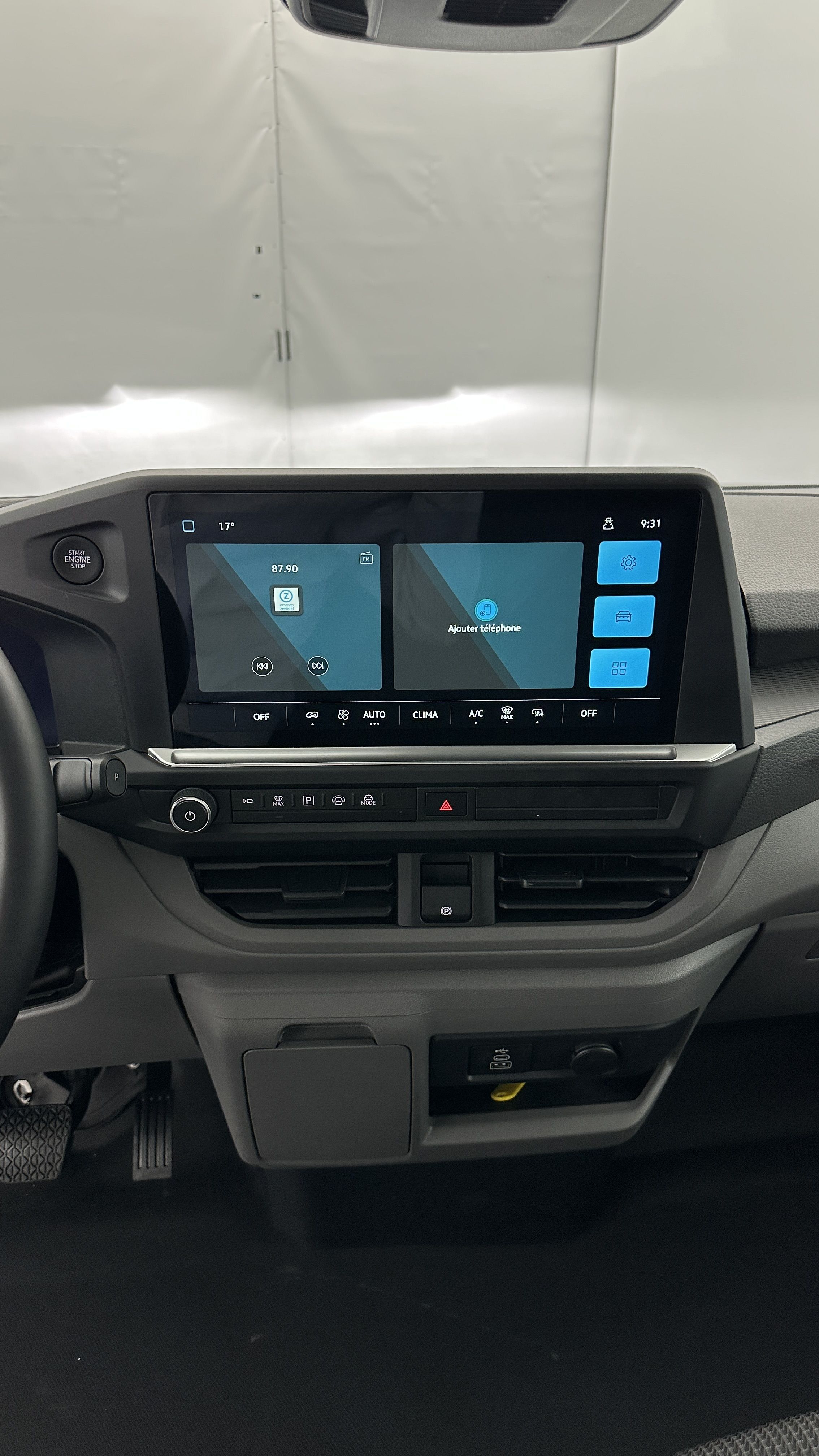 Volkswagen Transporter - Image 12