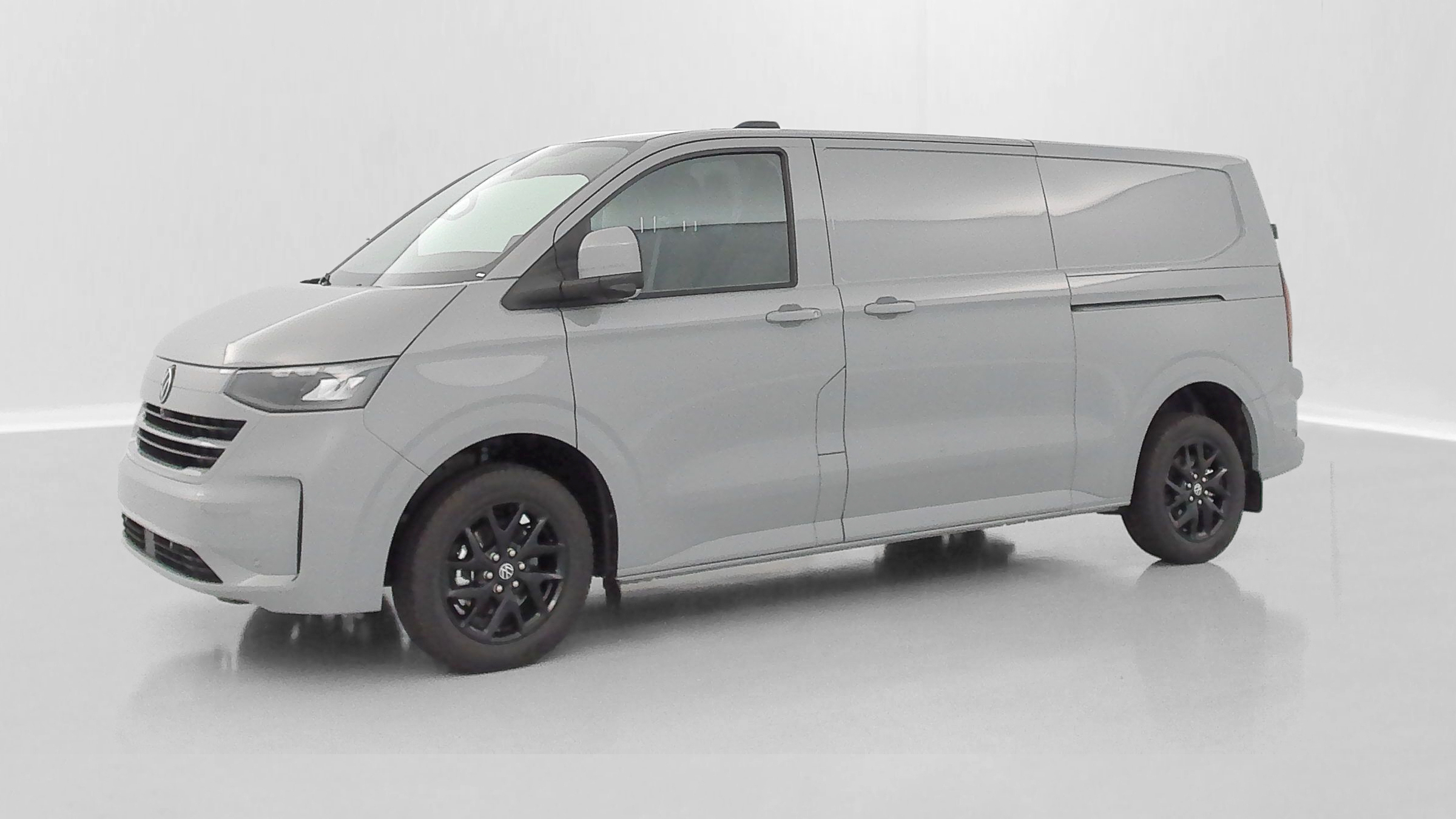Volkswagen Transporter - Image 22