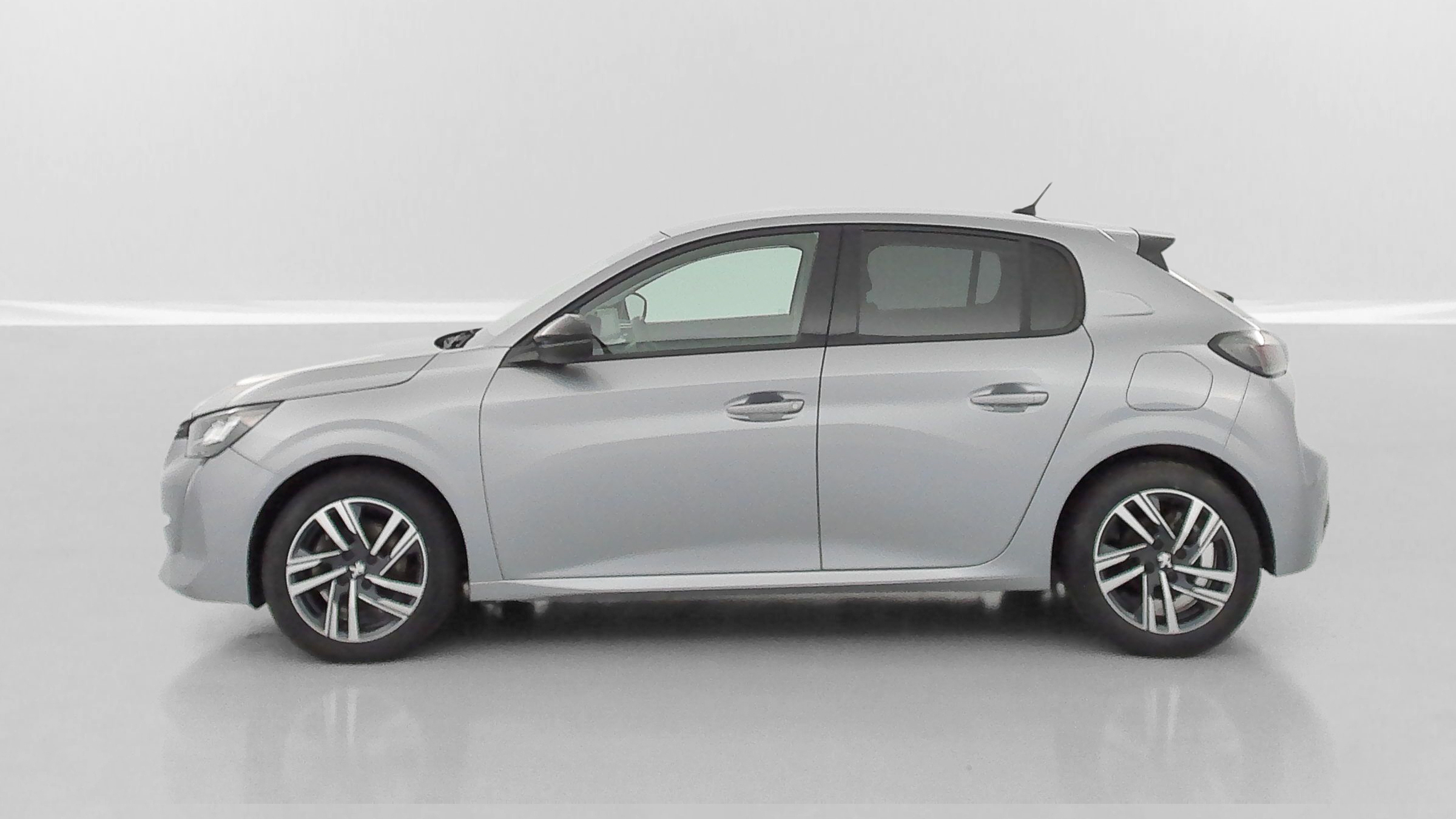 Peugeot 208 - Image 4