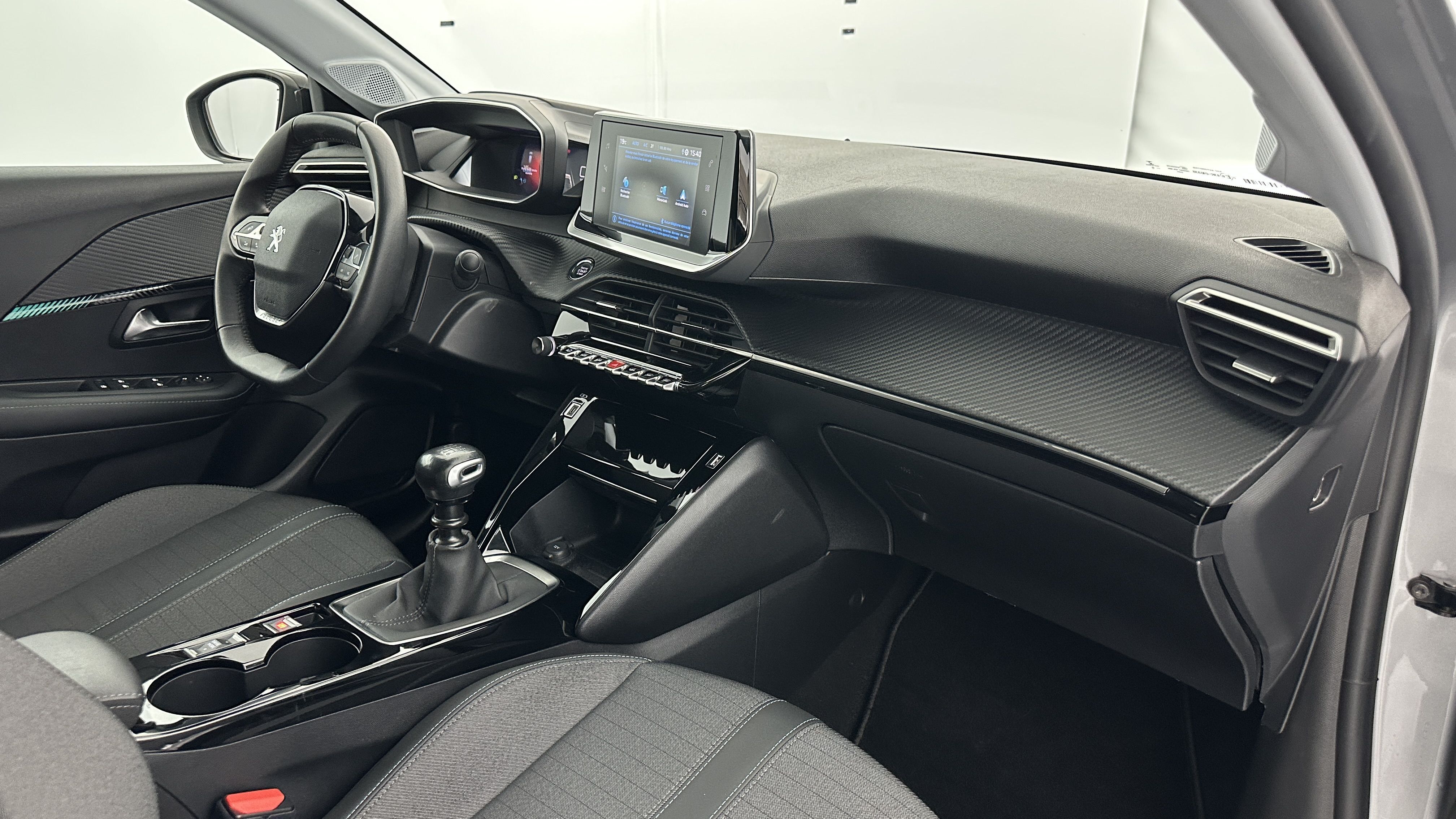 Peugeot 208 - Image 8