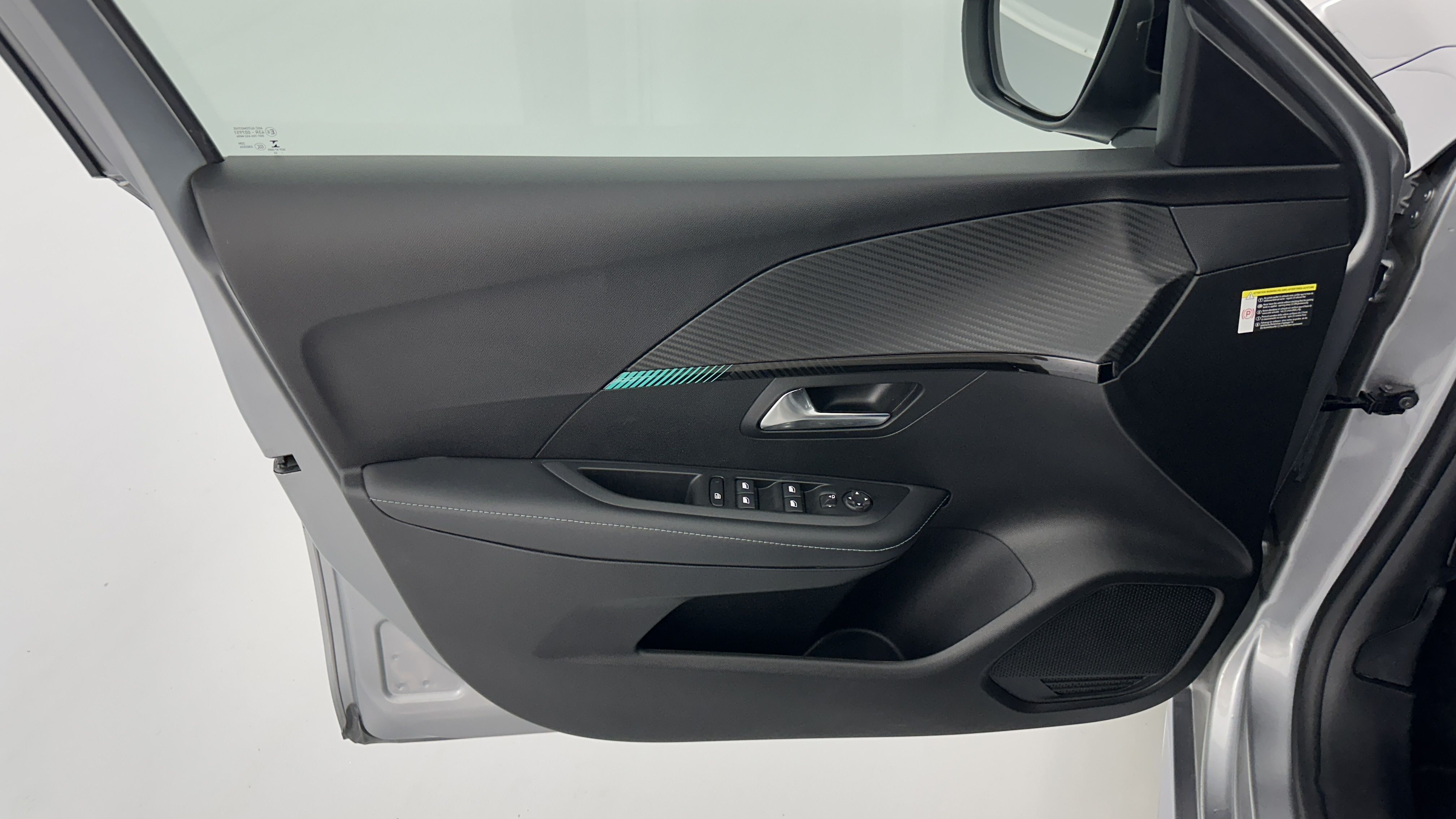 Peugeot 208 - Image 12