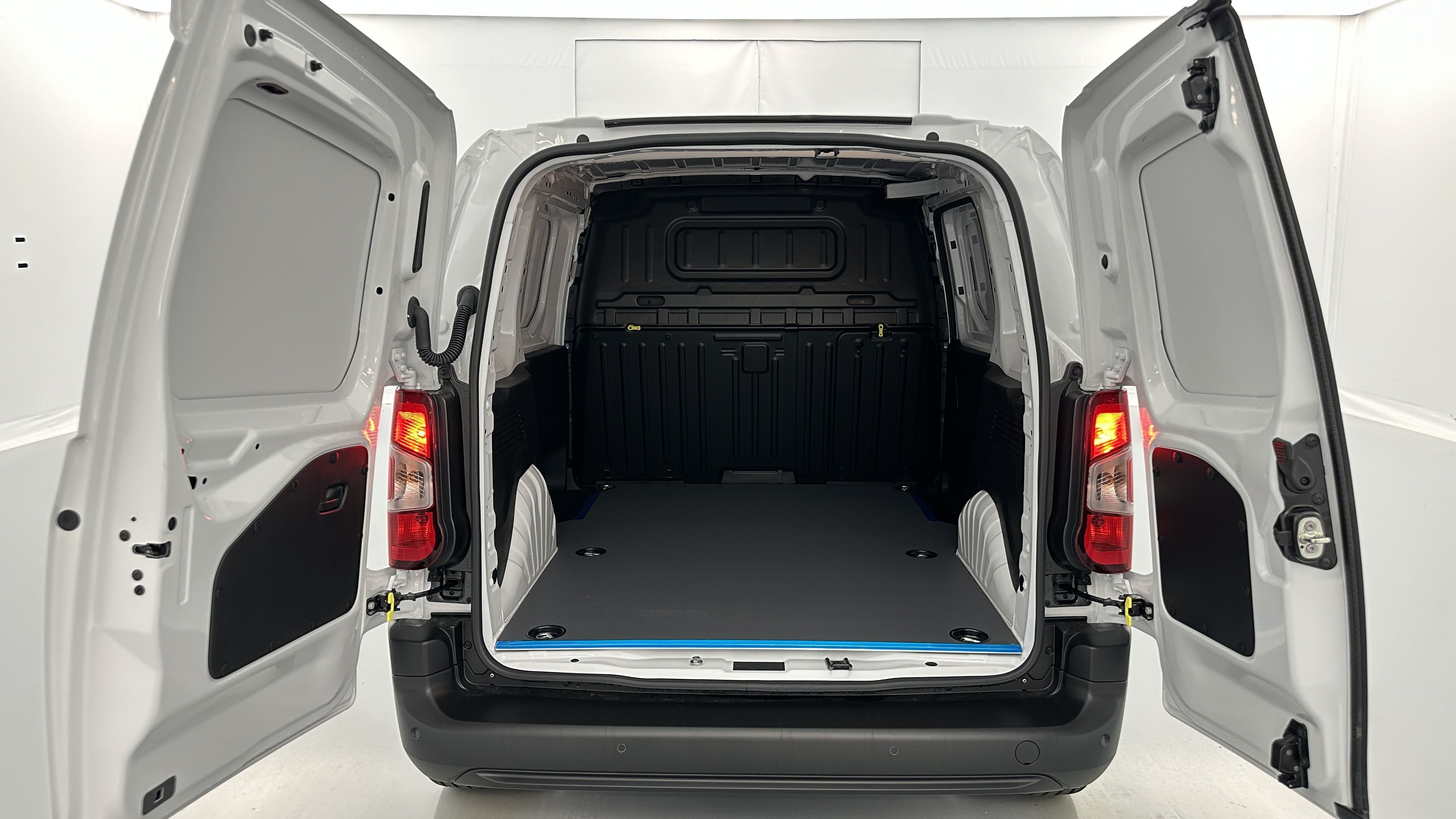 Peugeot e-Partner - Image 9