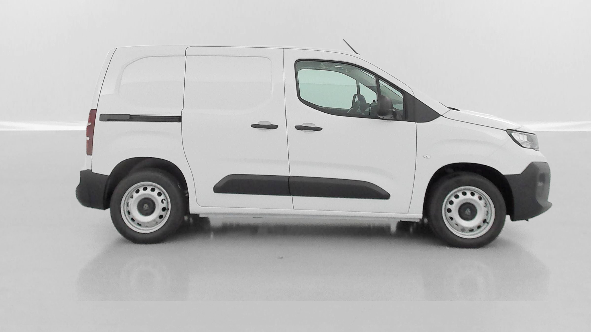 Peugeot e-Partner - Image 20