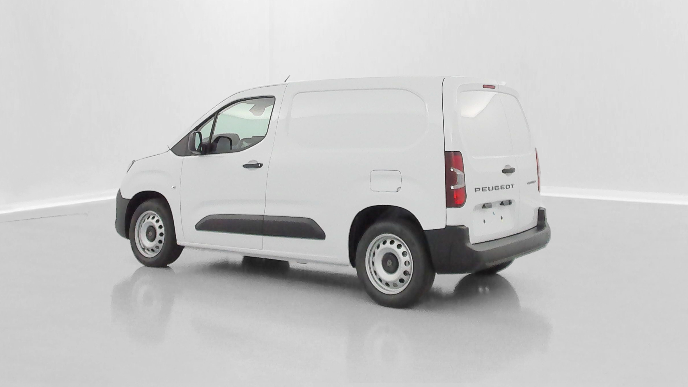 Peugeot e-Partner - Image 22