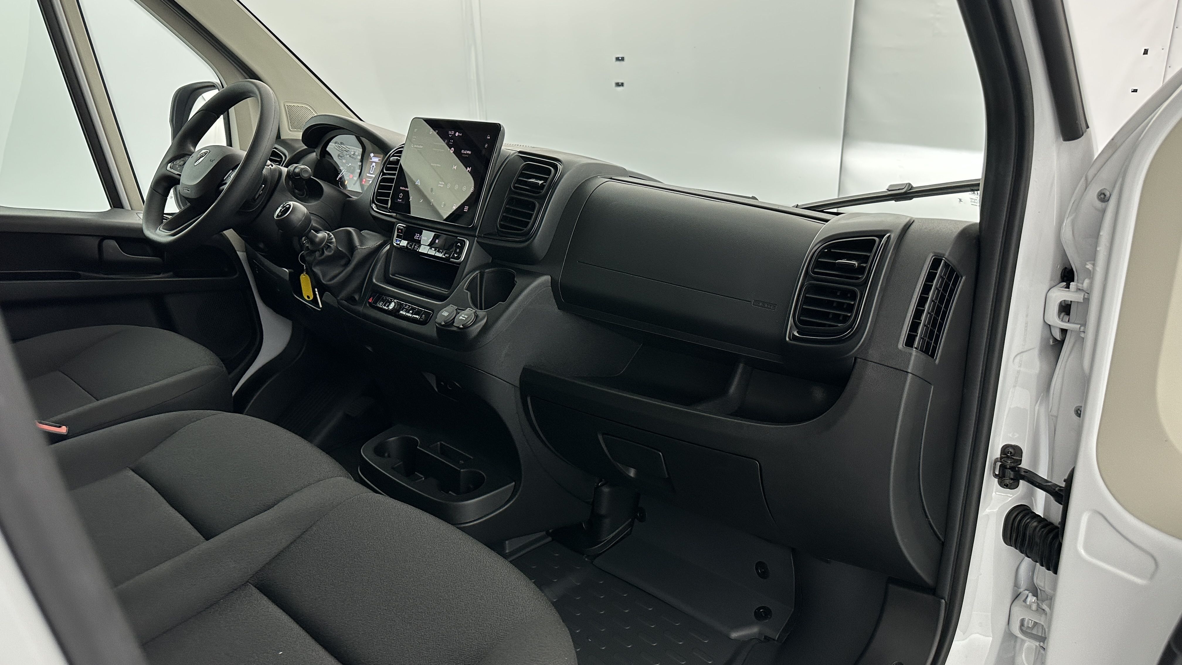Peugeot Boxer - Image 7