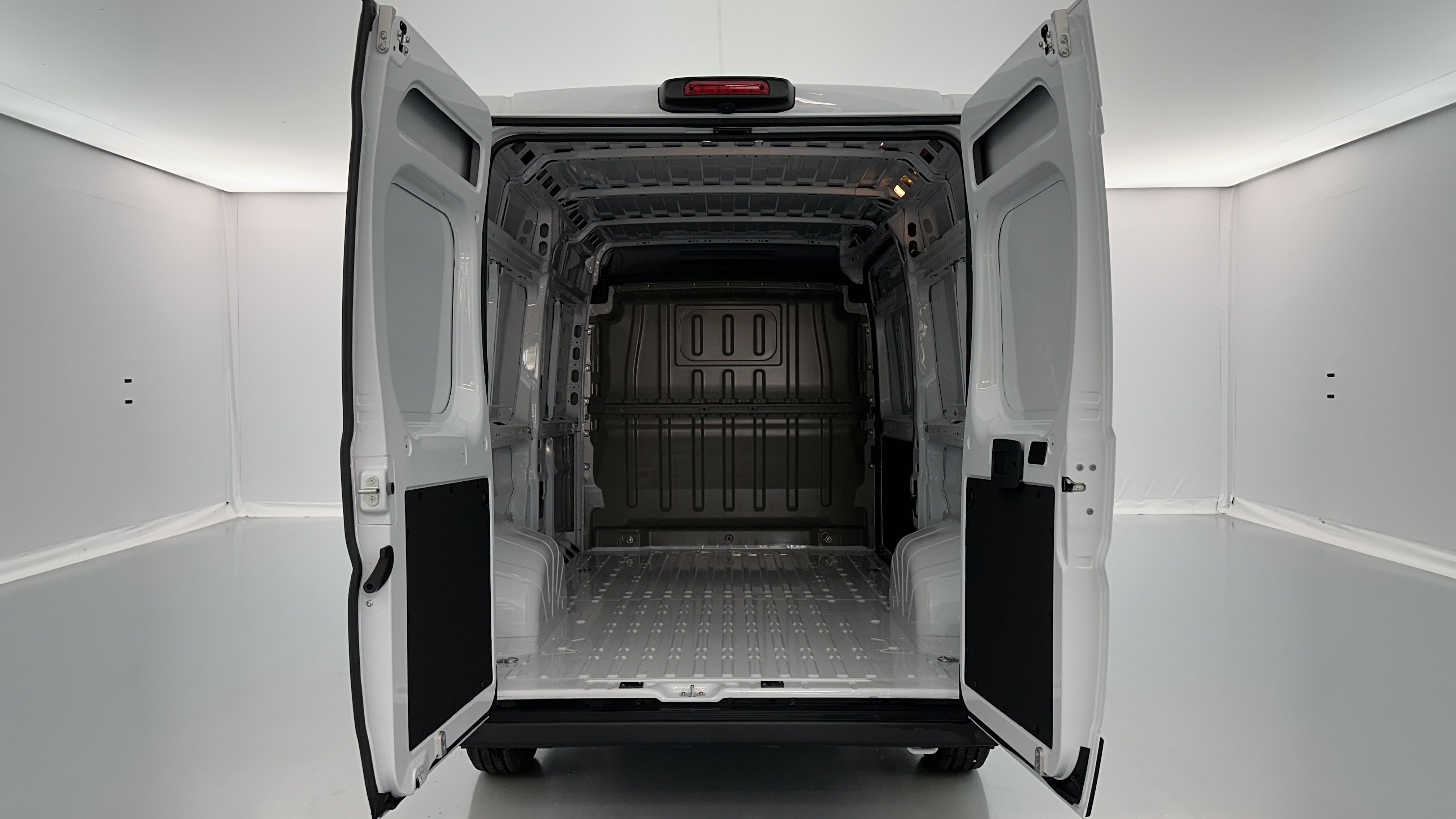 Peugeot Boxer - Image 9