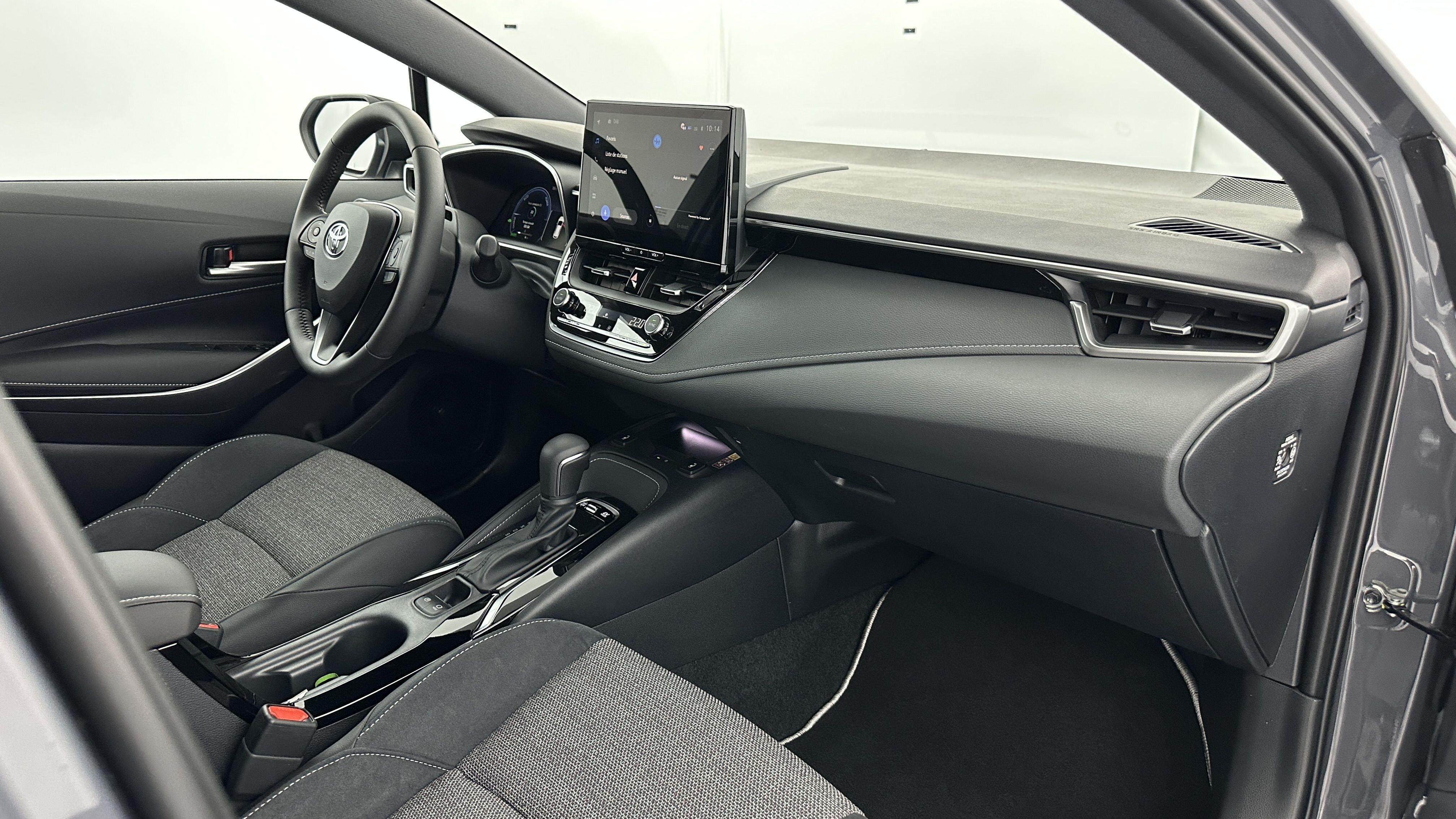 TOYOTA Corolla Touring Sports — photo 8