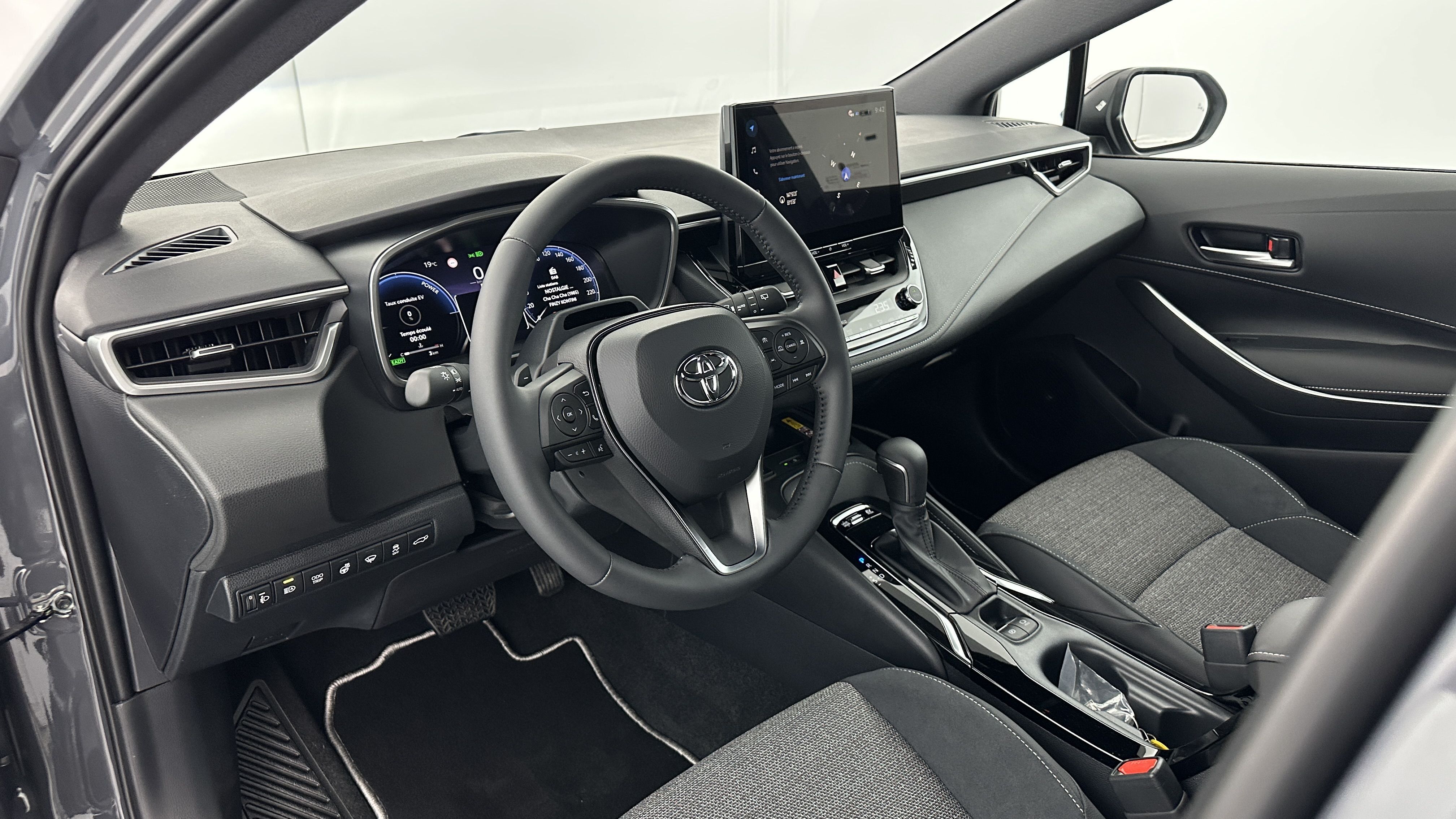 TOYOTA Corolla Touring Sports — photo 6