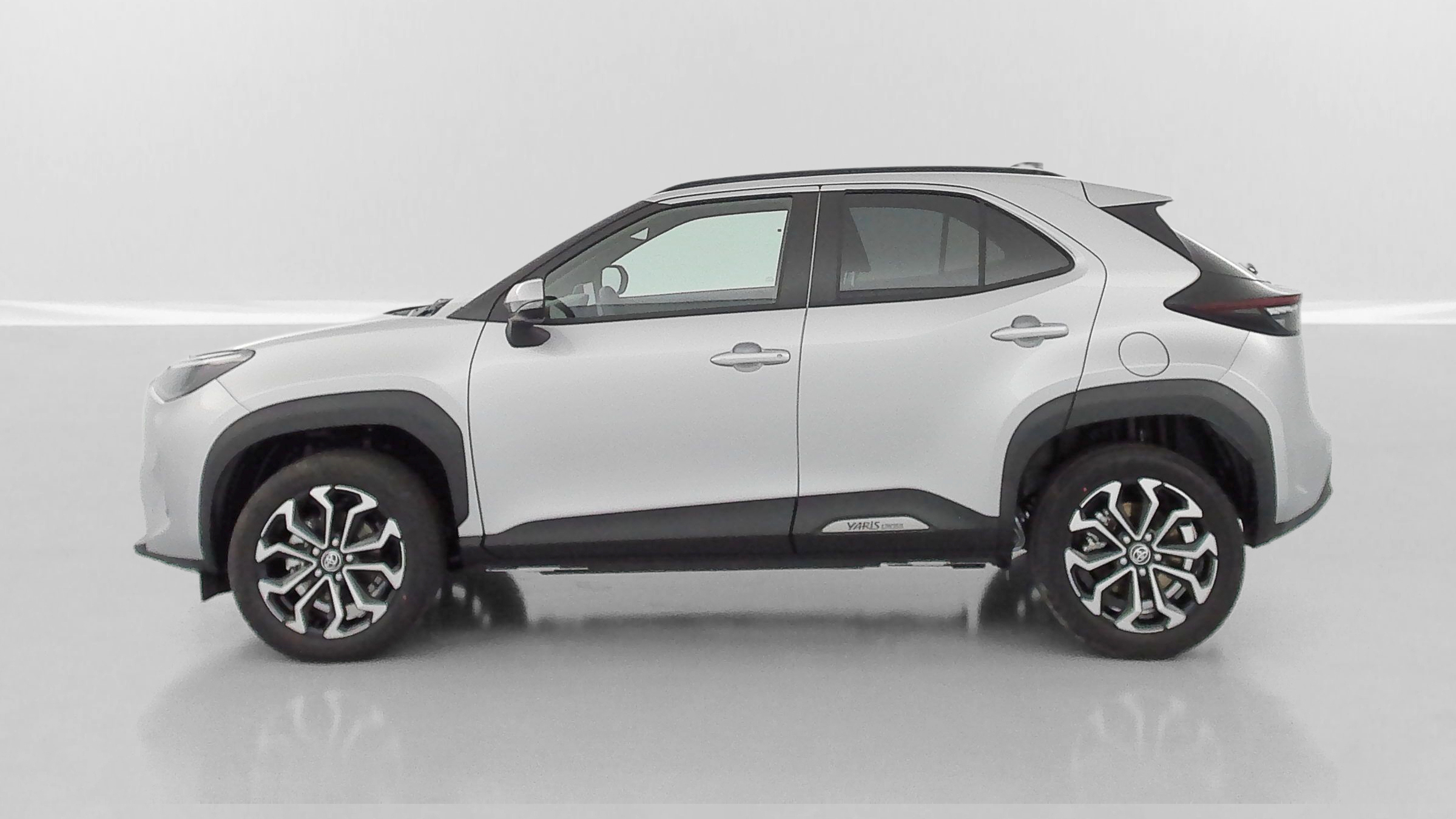 TOYOTA Yaris Cross Hybride — photo 4