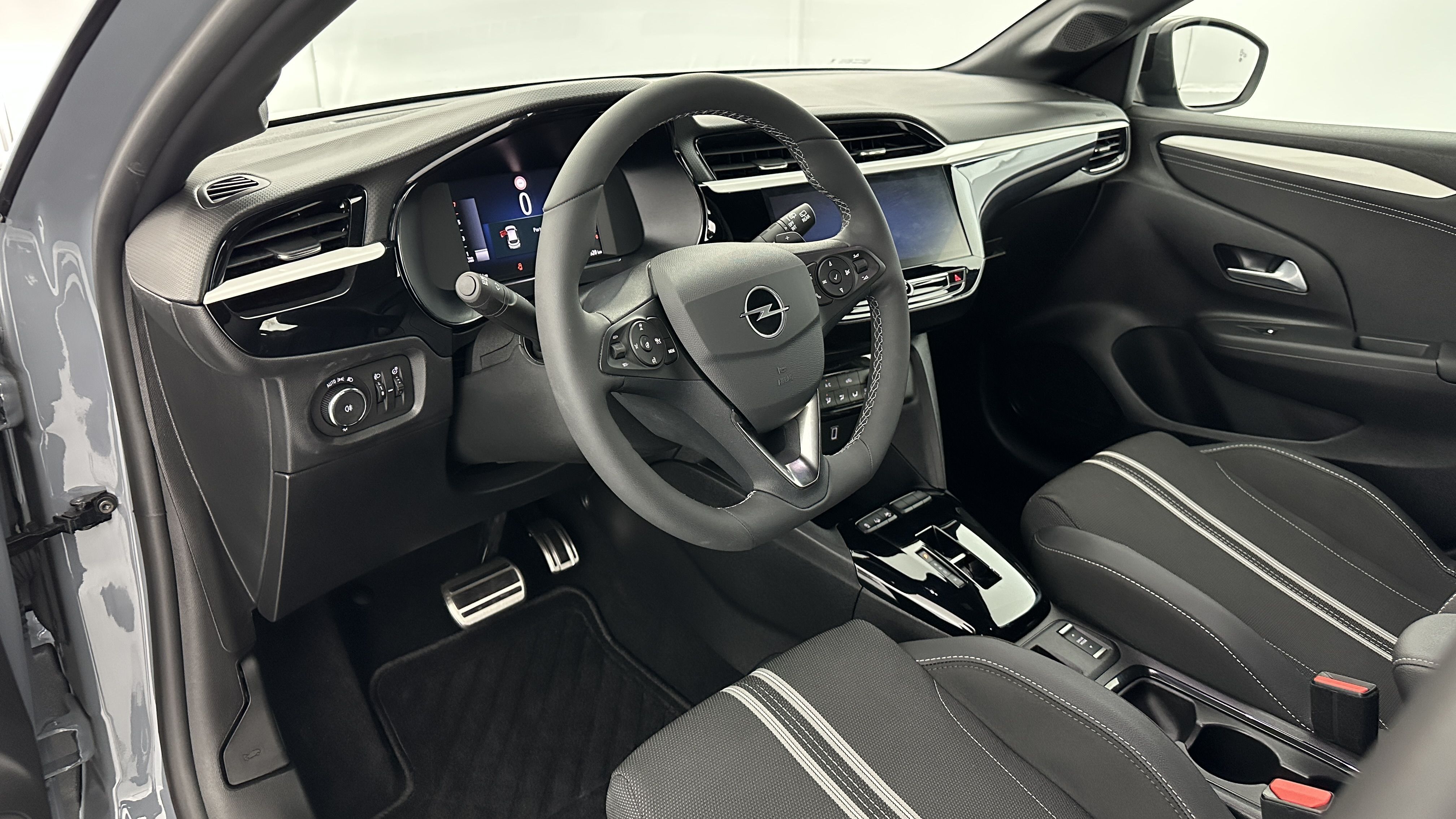 OPEL Corsa — photo 6